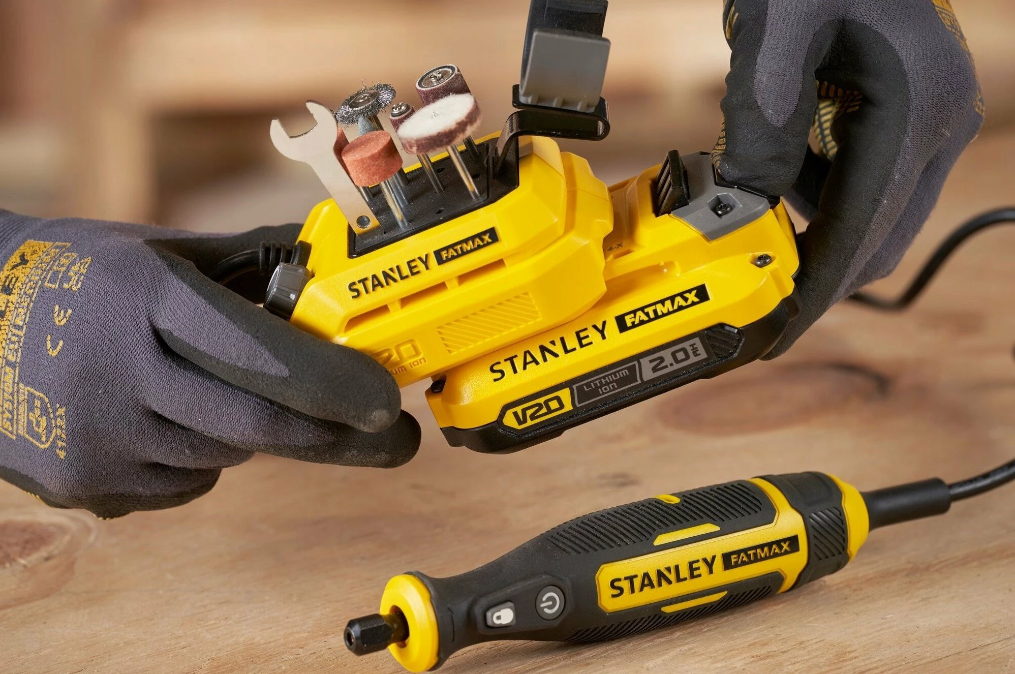 Mini brusëse pa kabllo dhe gravuese Stanley SFMCE030B-XJ 18 V, 33 aksesorë, verdhë/zezë
