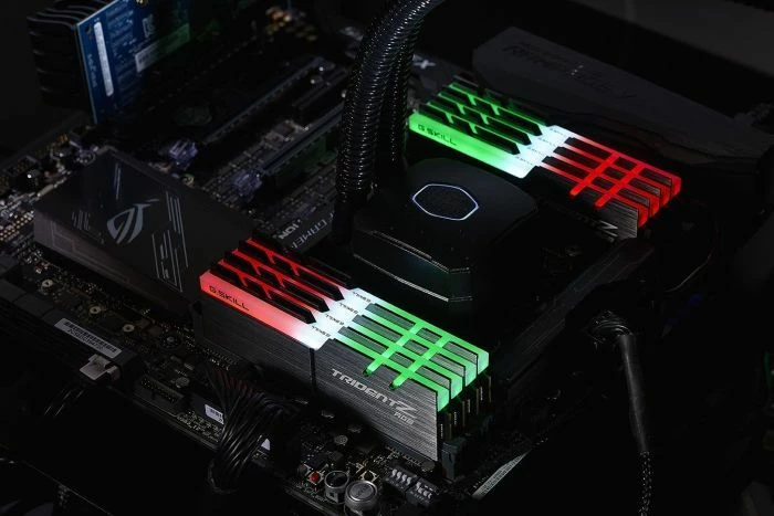 RAM Memorje G.Skill Trident Z RGB F4-3600C18D-32GTZR 32GB (2x16GB) DDR4 3600MHz CL18, e zezë (set 2 module)