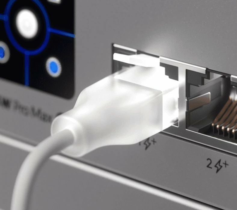 Kabllo rrjeti Ubiquiti UACC-Cable-Patch-EL-5M-W Cat6 5m RJ-45 në RJ-45, e bardhë transparente