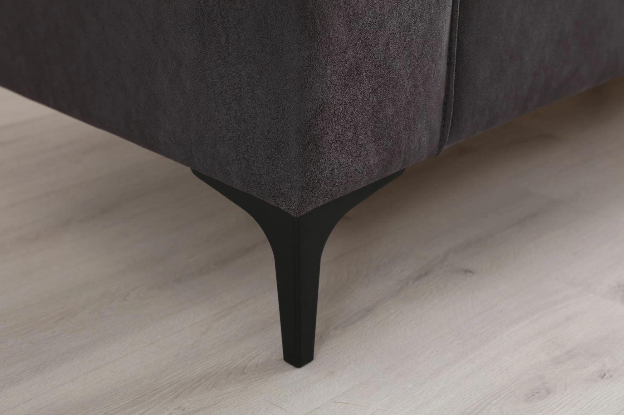 Divan treshe Atelier del Sofa, New Petra 3, antracit