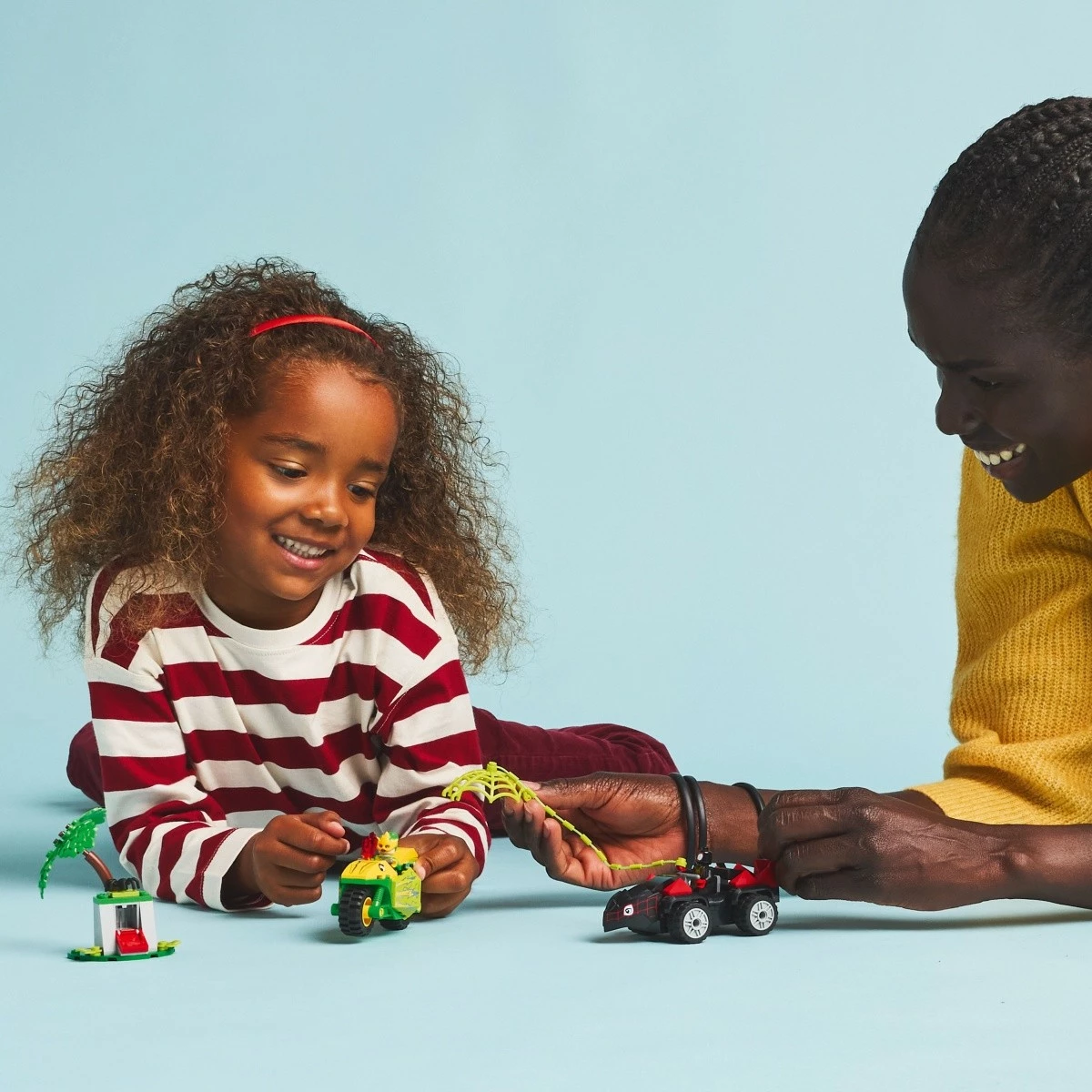 Set lodrash LEGO Marvel 11198 Chase After Electro in Dinosaur Vehicle, 124 pjesë