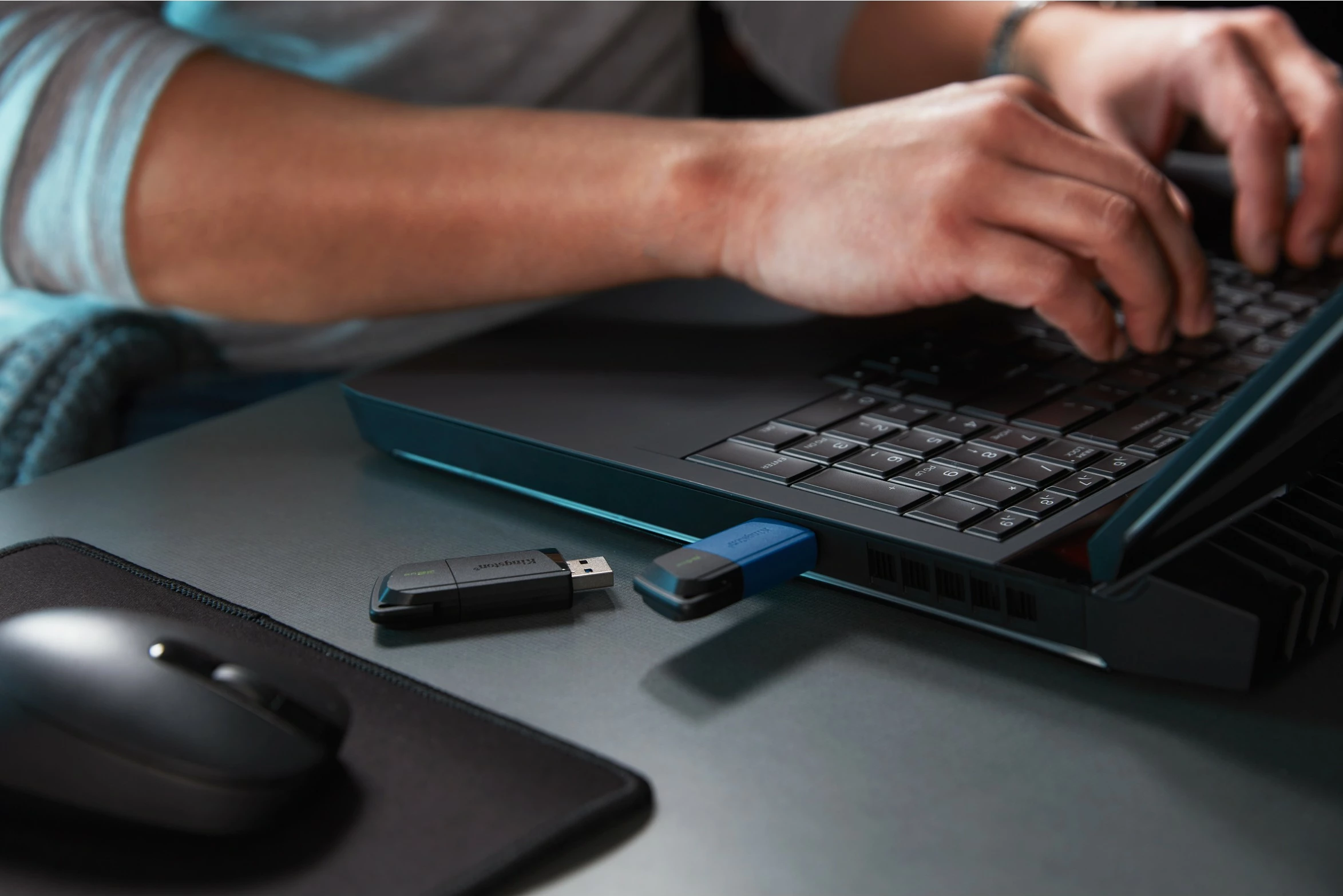 USB Kingston DataTraveler Exodia M 64GB, USB3.2, zi + kaltër