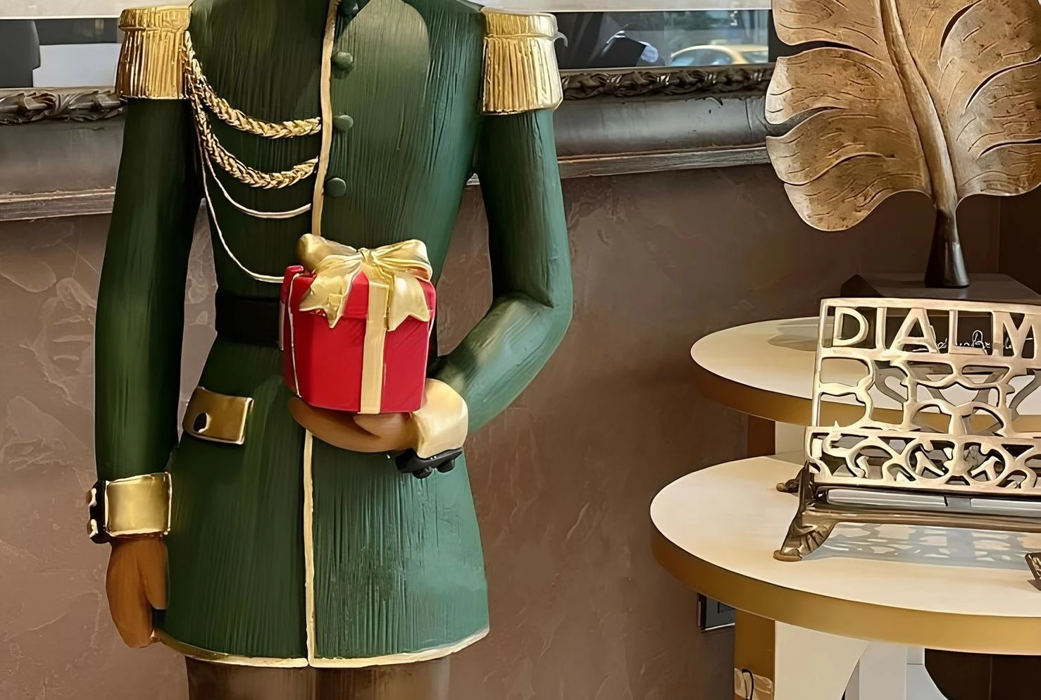 Objekt dekorativ Evila Originals, ngjyrë e gjelbër, e zezë dhe e bardhë, CY0702, 32x32x135 cm