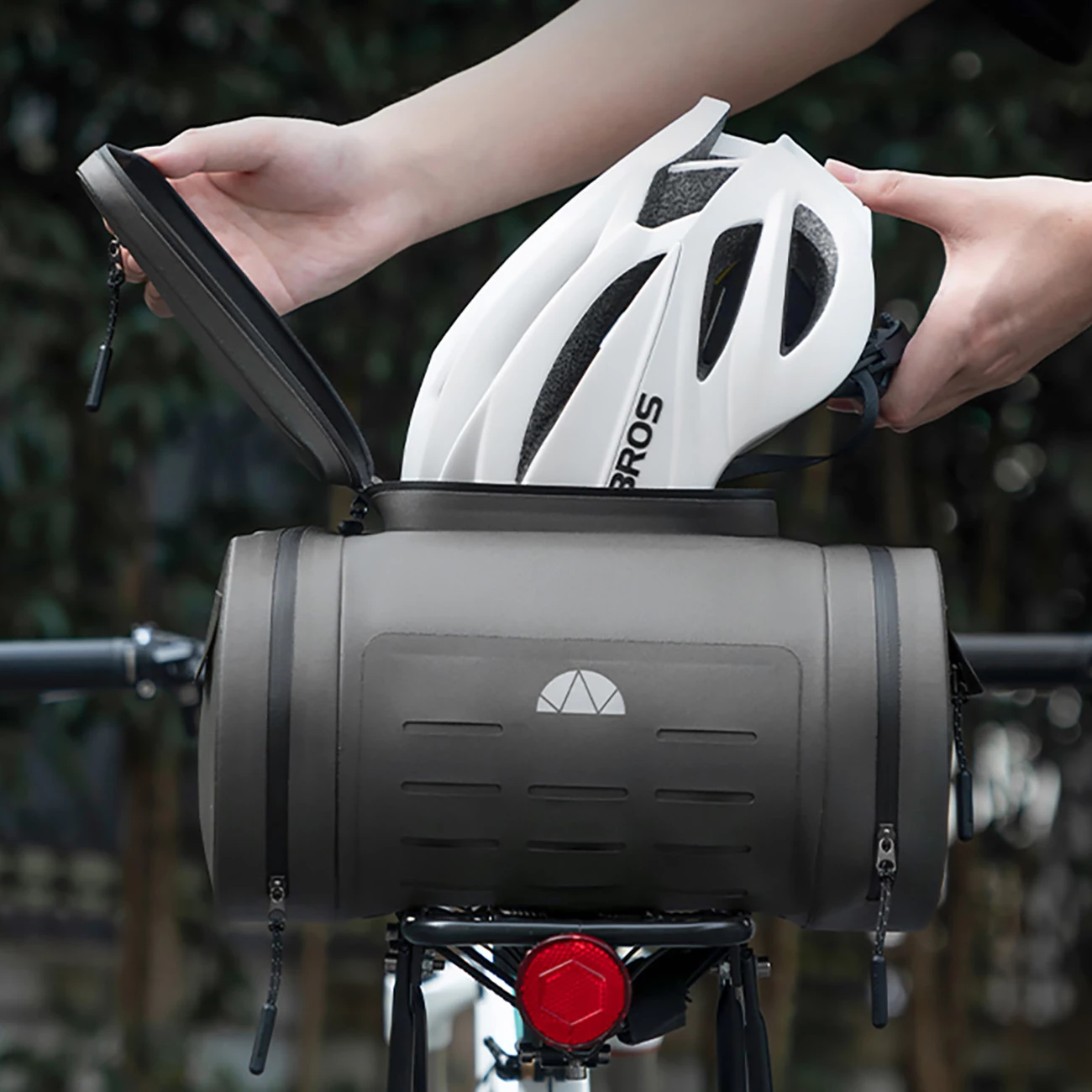 Çantë bagazhi për biçikletë Rockbros 3014009901, 14l, gri