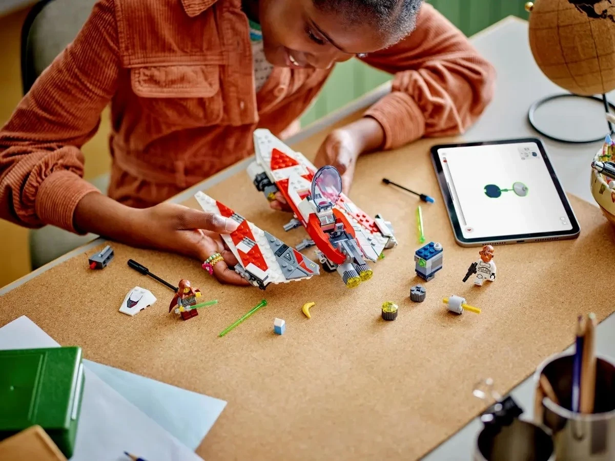 Set LEGO Star Wars 75388 Jedi Bob's Starfighter