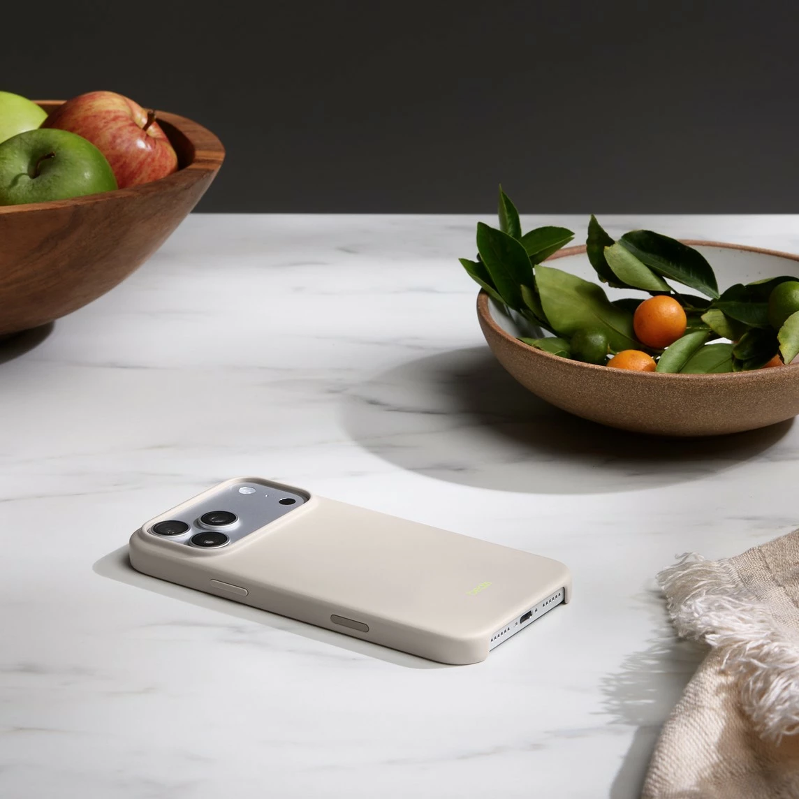 Mbështjellës Beats për iPhone 17 Pro Max, MagSafe, kontroll kamerës, kalkstein