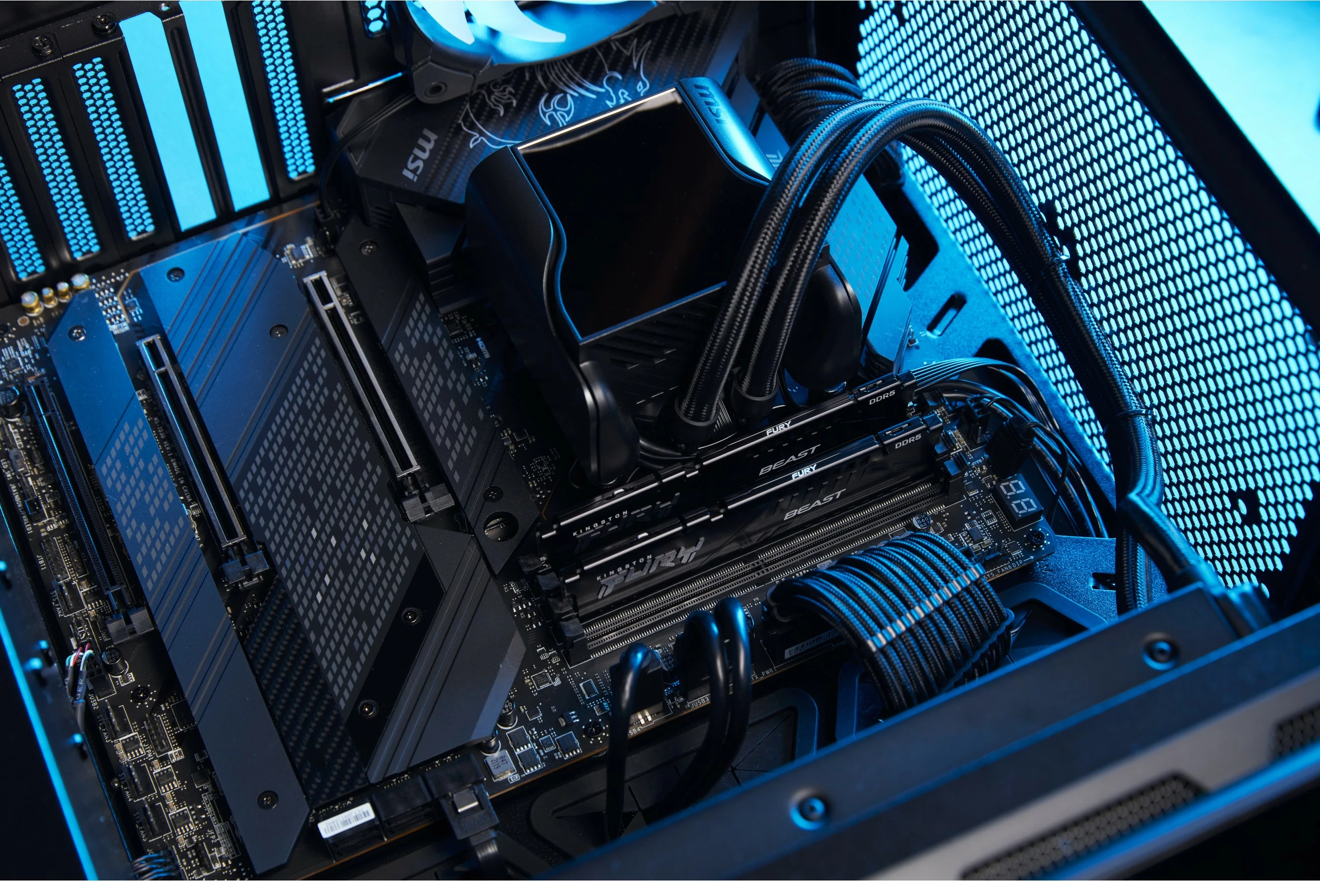 RAM Memorje Kingston FURY Beast 64GB 6000MT/s DDR5 CL30 e zezë