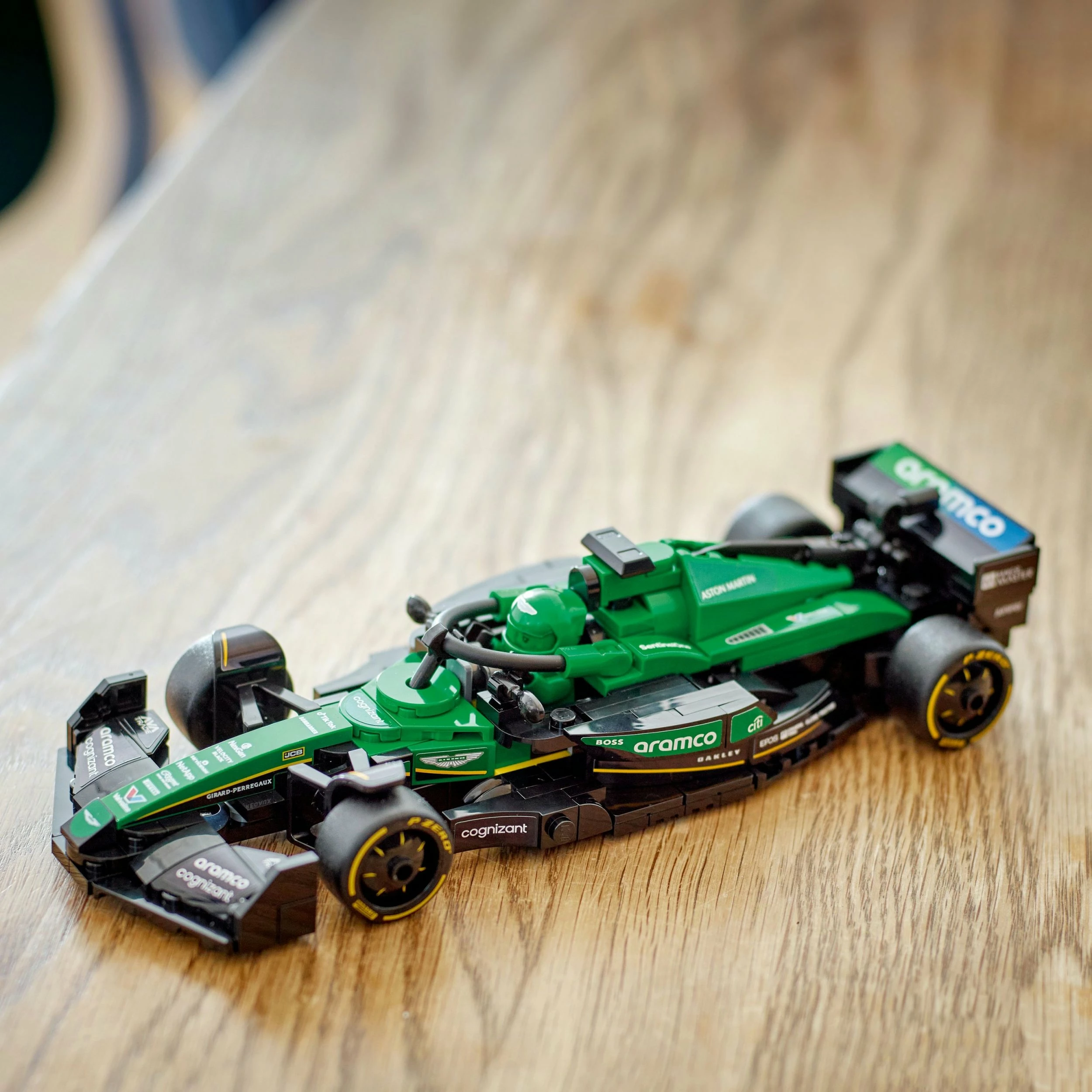 Set LEGO Speed Champions F1 Aston Martin Aramco AMR24 77245, 269 copë, jeshile