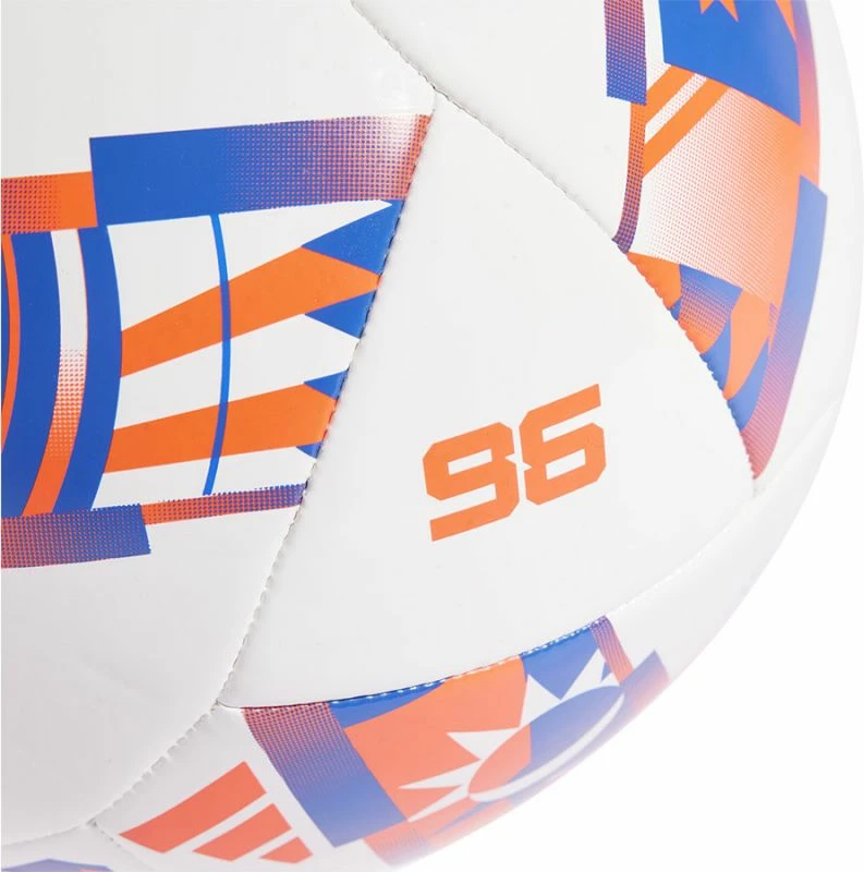 Top futbolli adidas, i bardhë