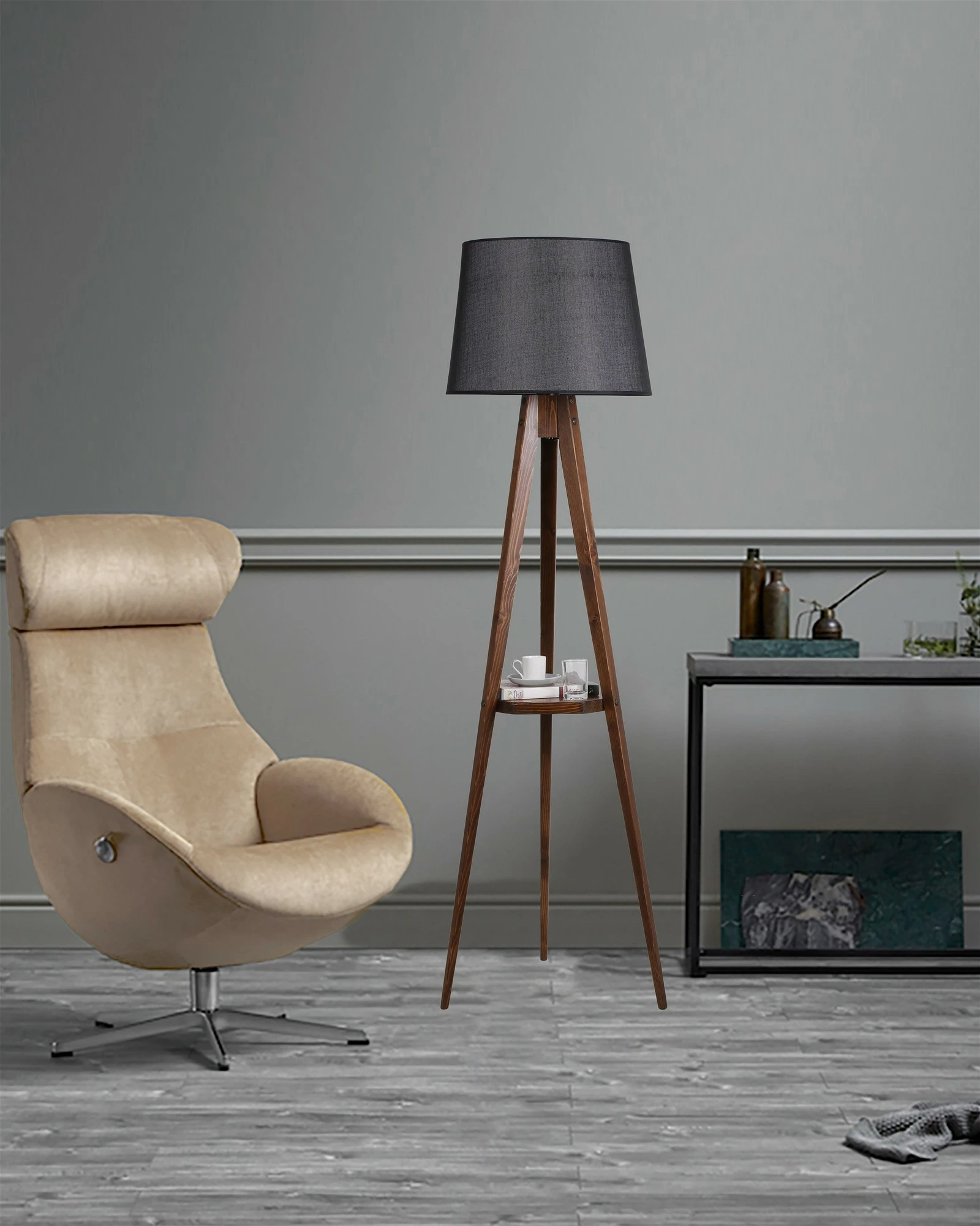 Llambë dyshemeje tripod, trup druri, raft, kapak tekstili, ngjyrë e zezë dhe arre, 160cm