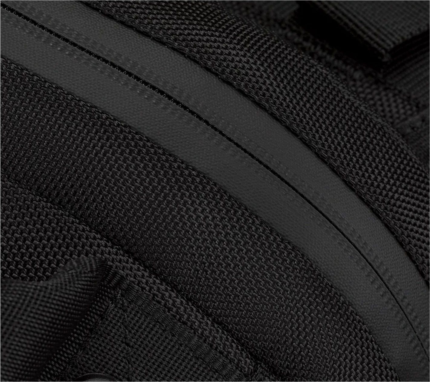 Çantë shpine Wenger Legacy Black Series 16 inç, e zezë