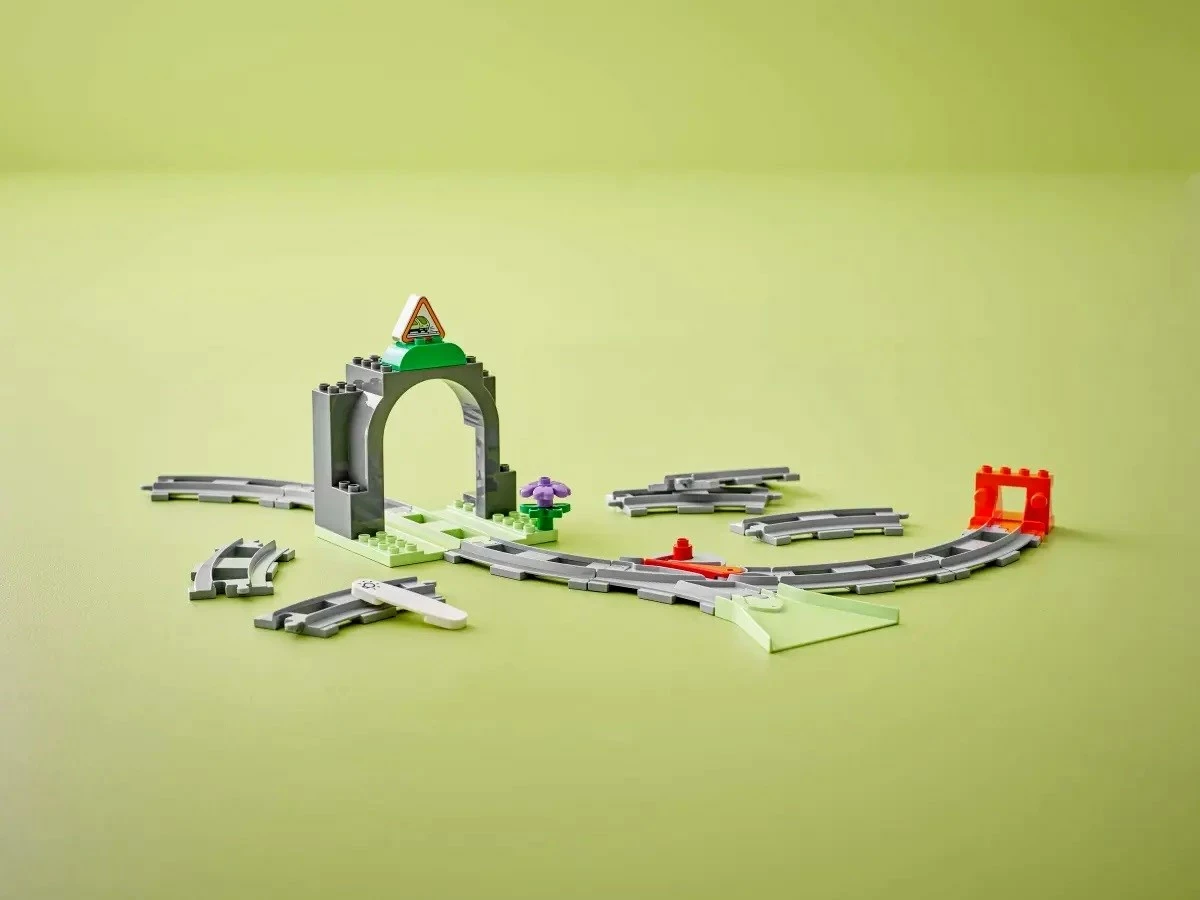 Set hekurudhor LEGO DUPLO 10425 Tunel dhe Shina, 20 pjesë