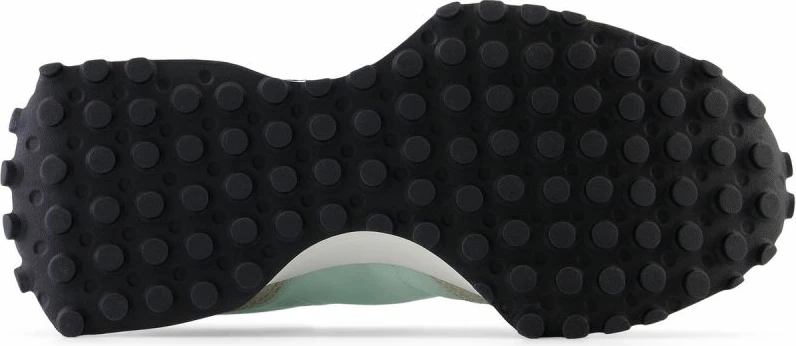 Atlete femra New Balance, të bardha dhe të gjelbra