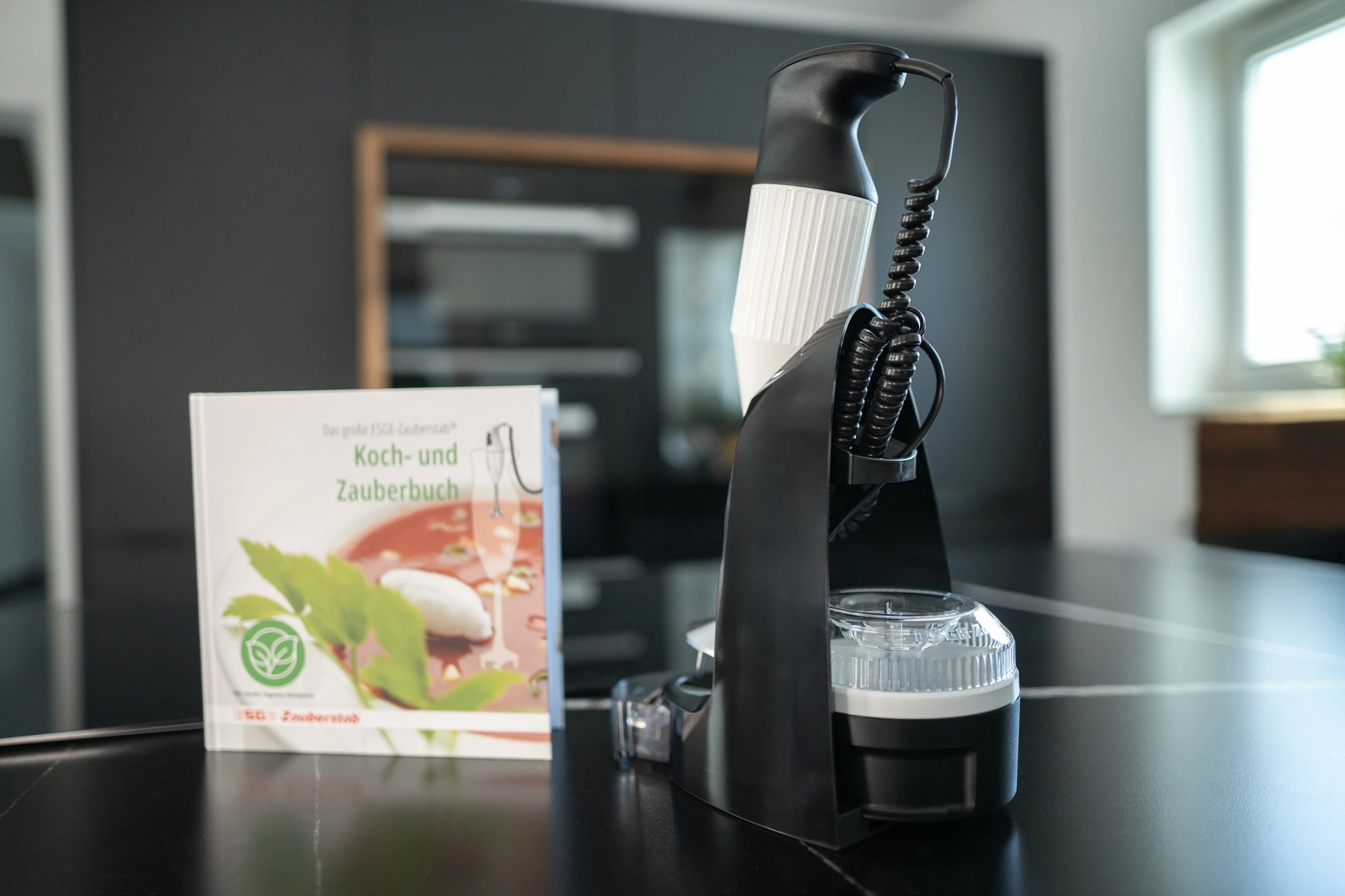 Blender ESGE Petticoat Edition UNOLD, 180 W, i zi, i bardhë