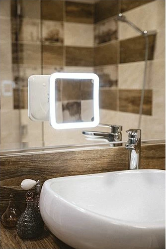Pasqyrë LED për banjo Camry CR2169, zmadhim 5x, 24 LED, Ø16.3 cm, me kupë thithëse, e bardhë