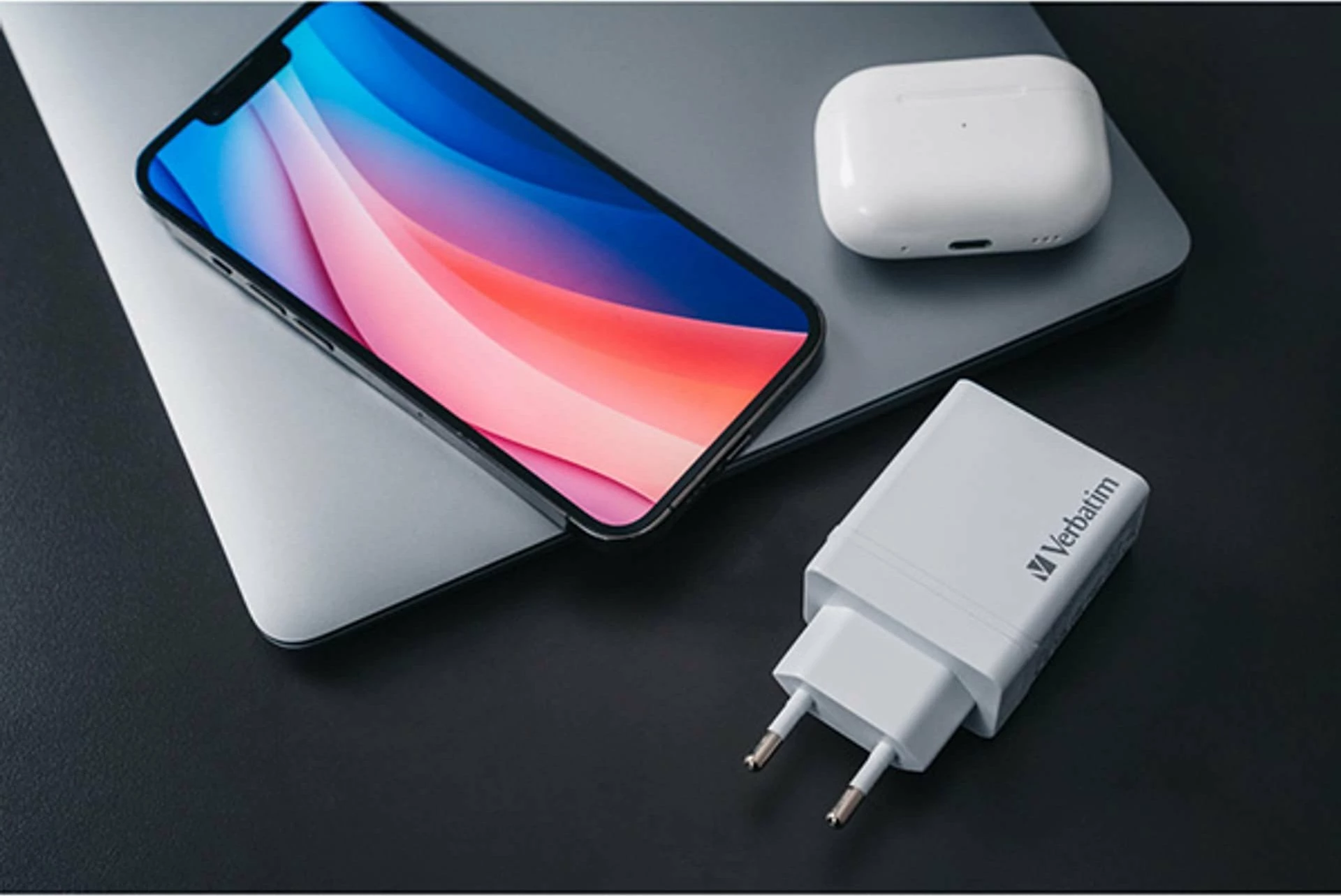 Karikues muri Verbatim CHR-30EU2 (49701) 30W, 1x USB-C PD 20W + 3x USB-A (QC 3.0 18W + 2x 10W), prizë EU, i bardhë