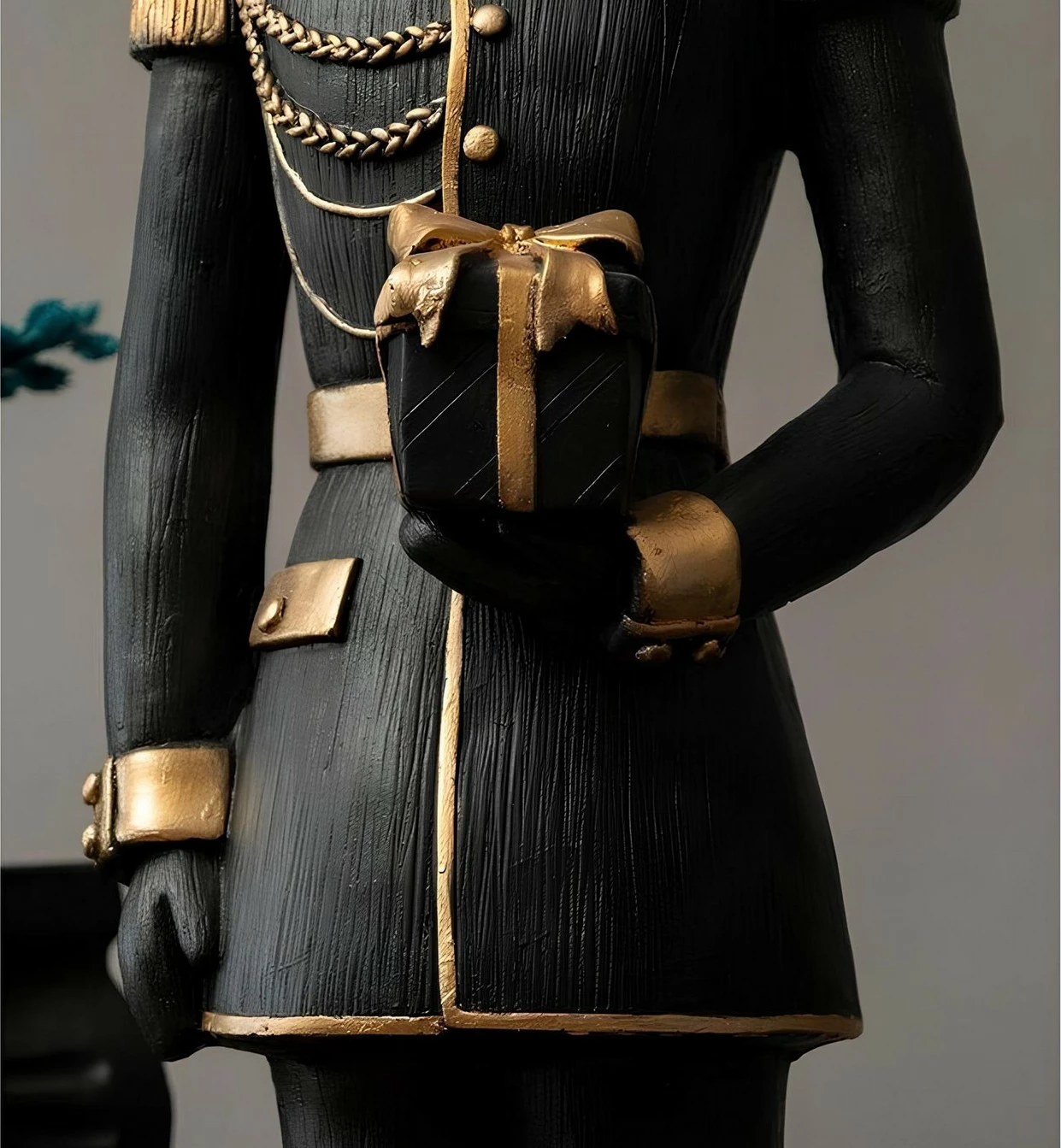 Objekt dekorativ Evila Originals, CY0636, ngjyrë e zezë dhe ari, 32x32x135cm