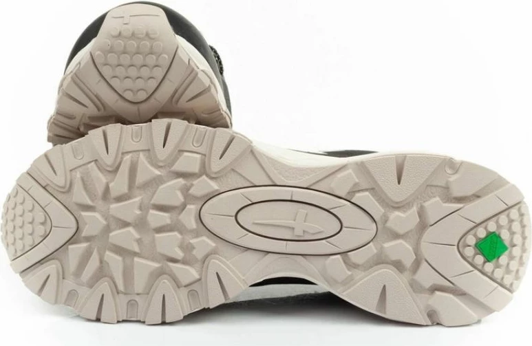 Atlete femra Tamaris, të zeza