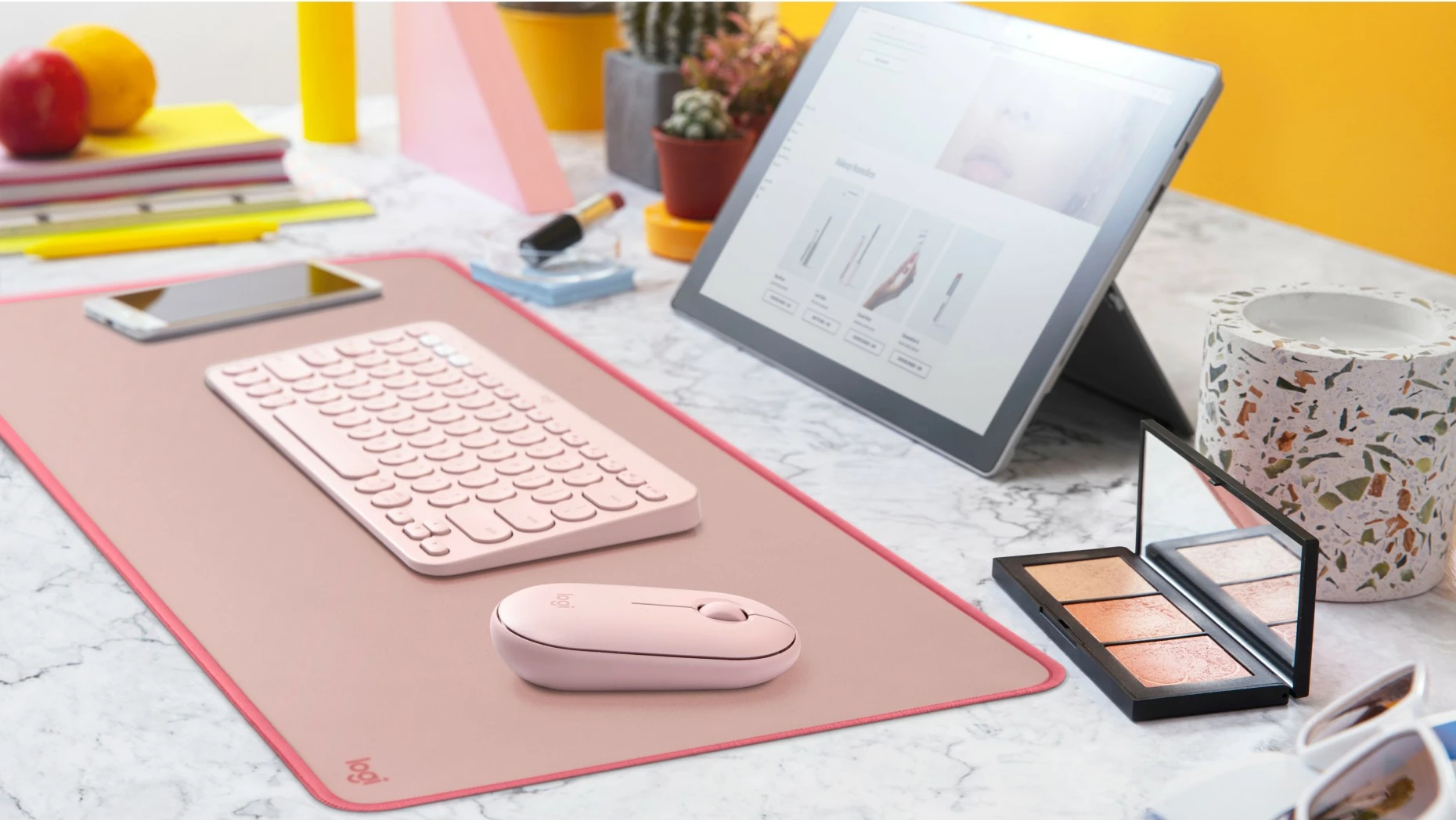 Mauspad Logitech Desk Mat Studio Series, dark rose