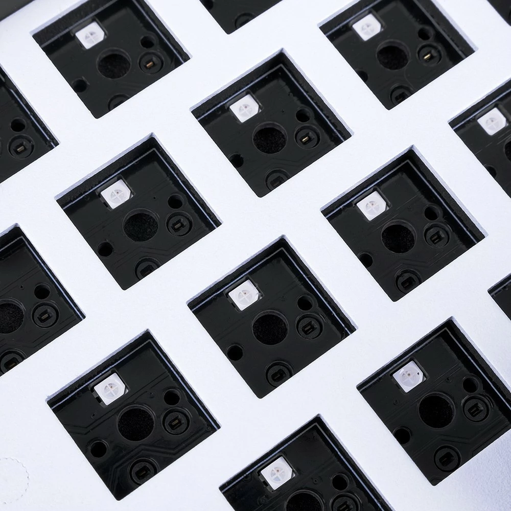 Tastierë mekanike SHARKOON SKILLER SGK50 S4, Kailh Red, 60%, RGB, PT-Layout, e zezë