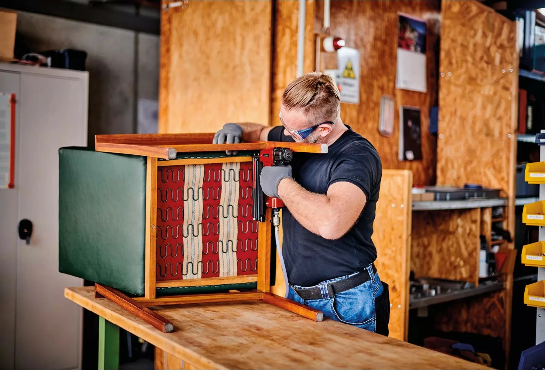 Kompresor ajri Einhell TE-AC 6 Silent, 6L, 8 bar, 550W, zi/kuqe