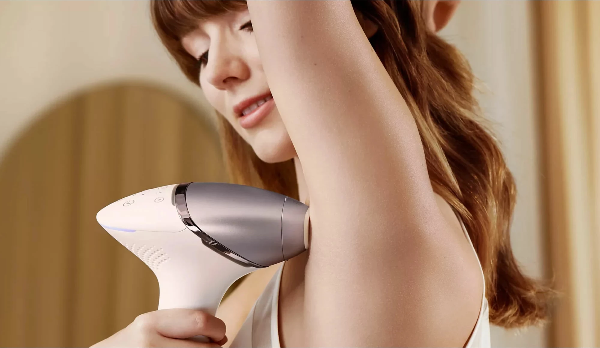 Epilator IPL Philips Lumea BRI977/00 SenseIQ 450,000 pulse drite, 4 shtojca, ari rozë