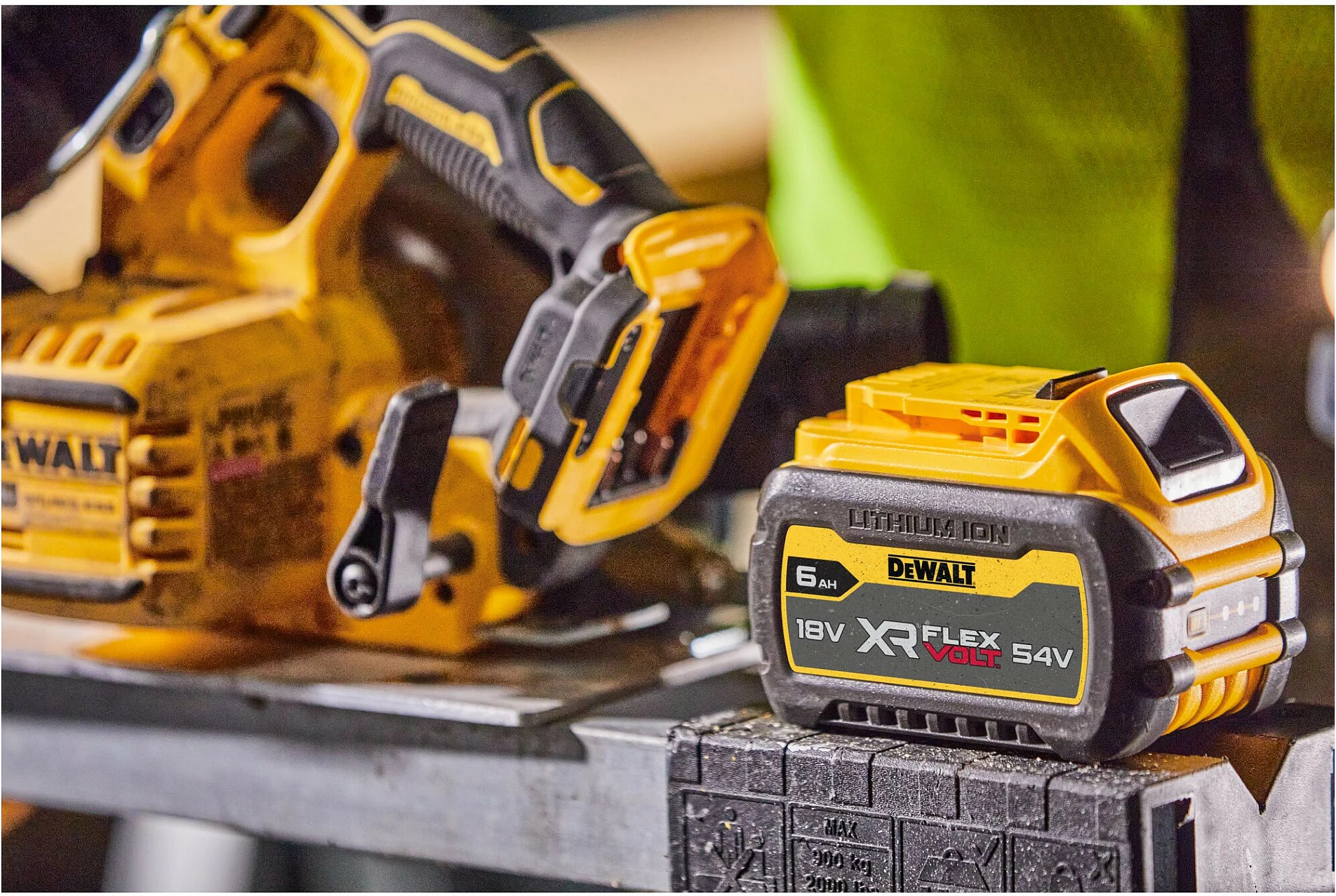 Sharrë rrethore DeWALT DCS573NT-XJ, brushless, 273mm, 3.7kg