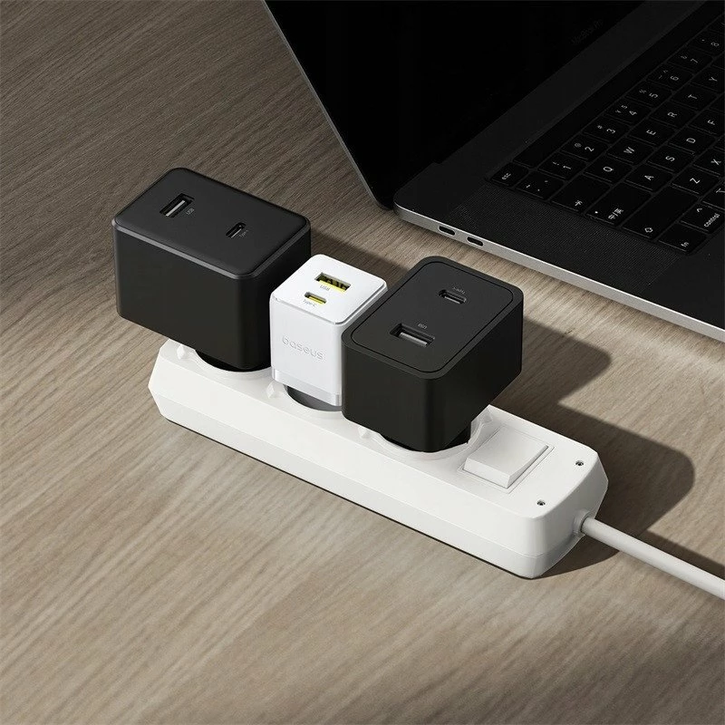 Karikues rrjeti Baseus Palm BSU9054 20W PD3.0/QC3.0 1x USB-A 1x USB-C 3A, i bardhë