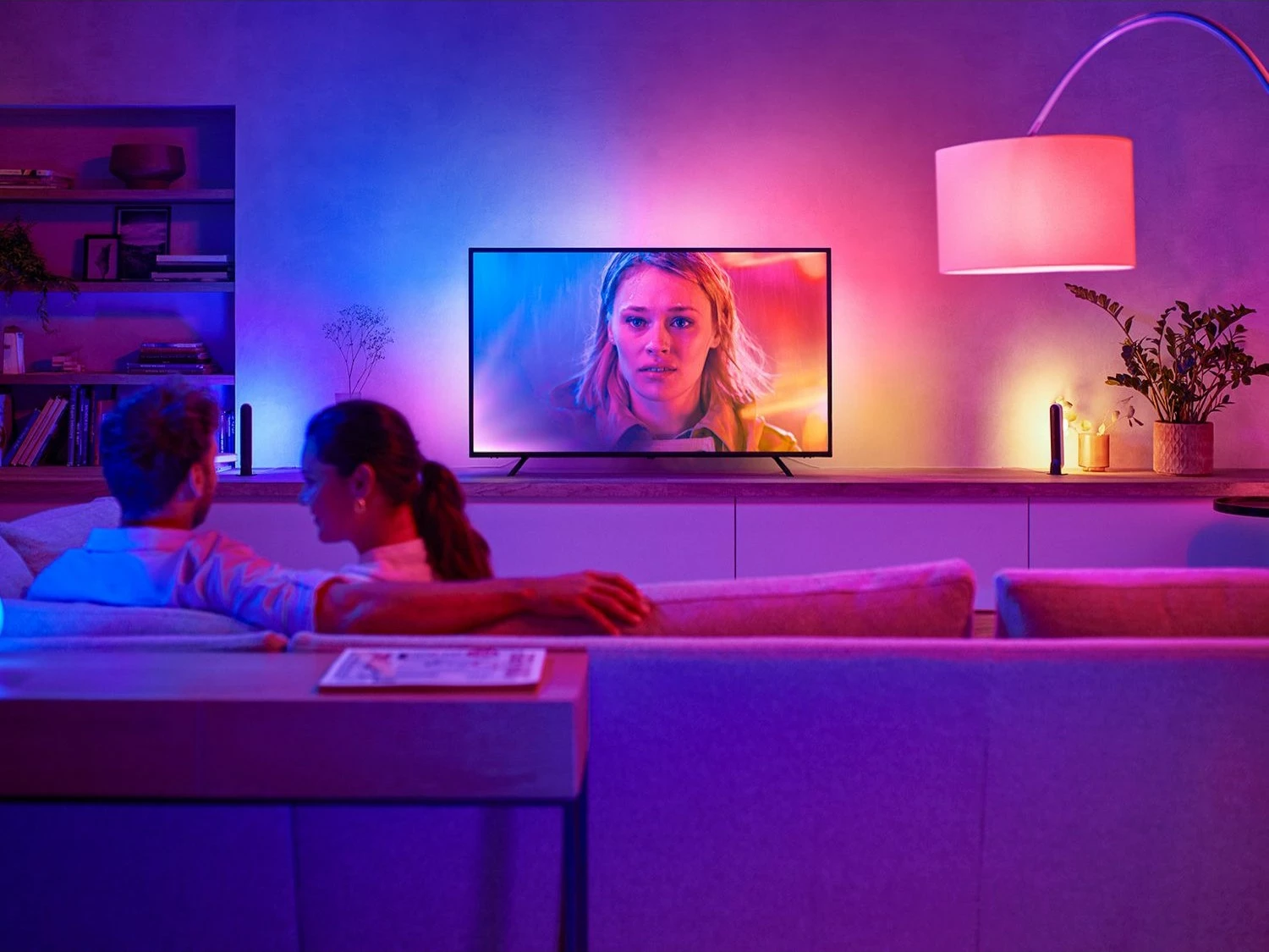 Shirit dritash smart Philips Hue Play Gradient 65 inch, LED, shumëngjyrësh, Bluetooth/Zigbee, silikon, i zi