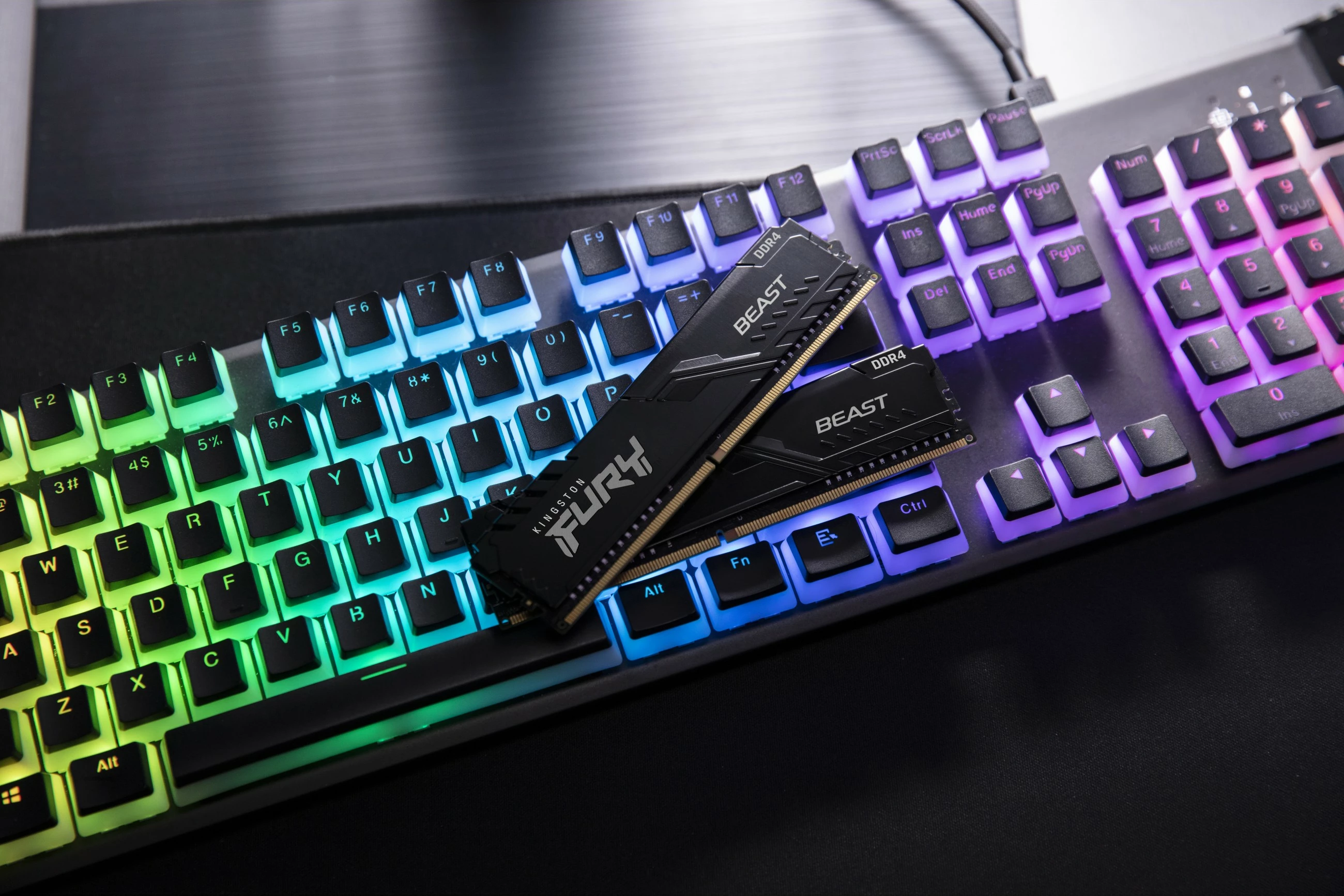 RAM Memorje Kingston FURY Beast 32GB (2 x 16GB) DDR4 3200MT/s CL16, e zezë