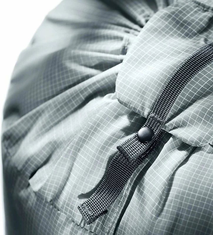 Çantë shpine Deuter, për meshkuj dhe femra