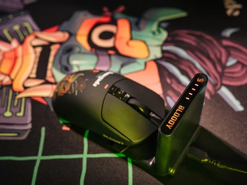 Maus A4-Tech Bloody R72 ULTRA DUO Renegade Midnight, wireless, RGB, i zi