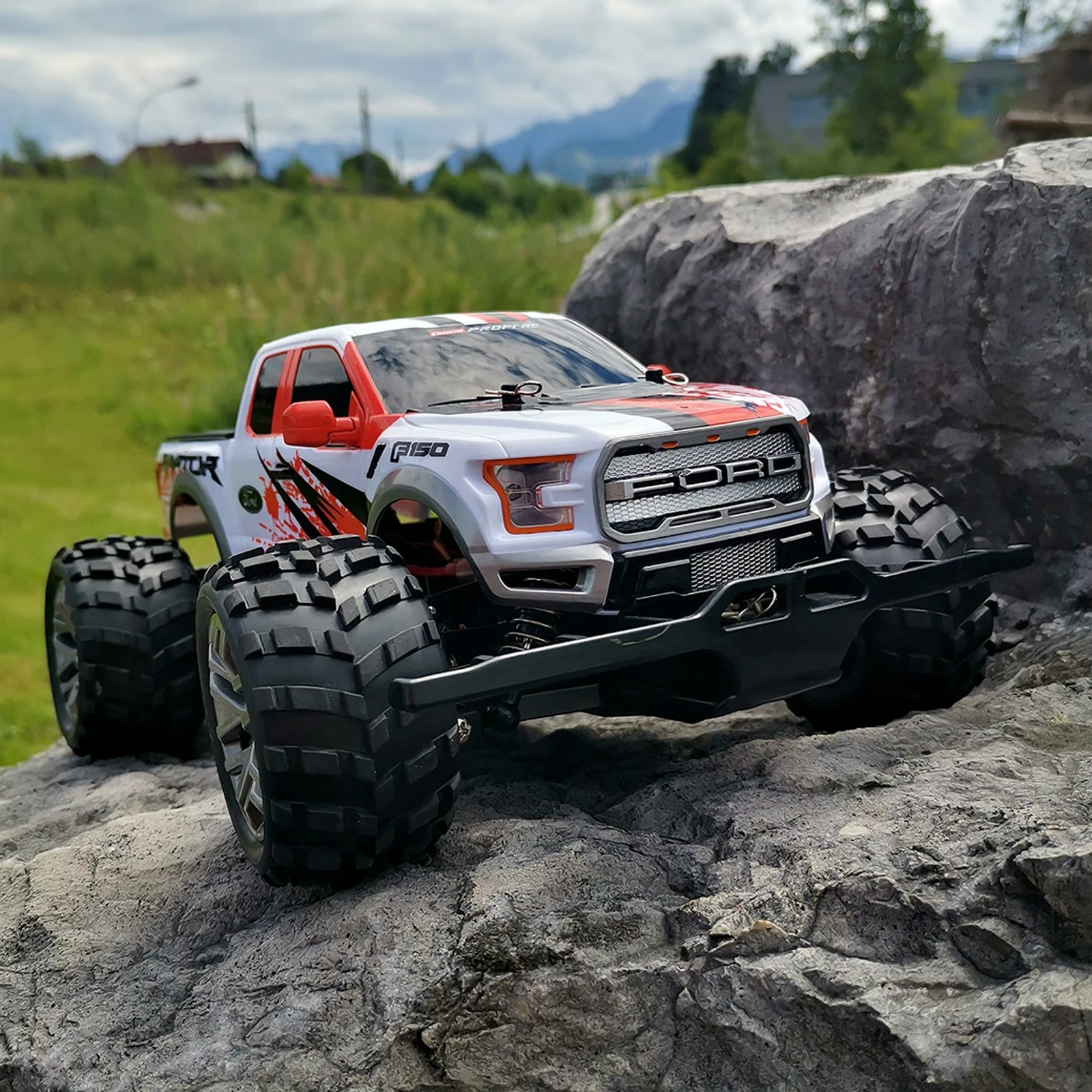 Makina me telekomandë Carrera Ford F-150 Raptor, 2.4GHz, e bardhë