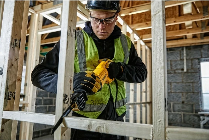 Sharrë reciproke DeWALT DWE305PK-QS, 1100W, 2800 spm, 10cm, e verdhë/zezë