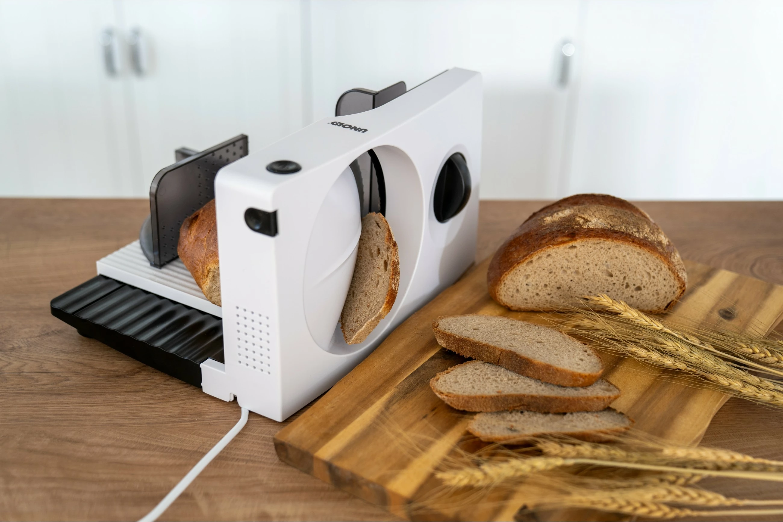 Makineri prerëse ushqimi UNOLD Curve 78866, 17cm, inox, argjend