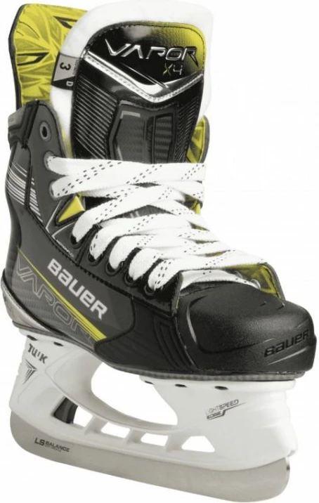 Atlete hokeji për fëmijë Bauer, të zeza