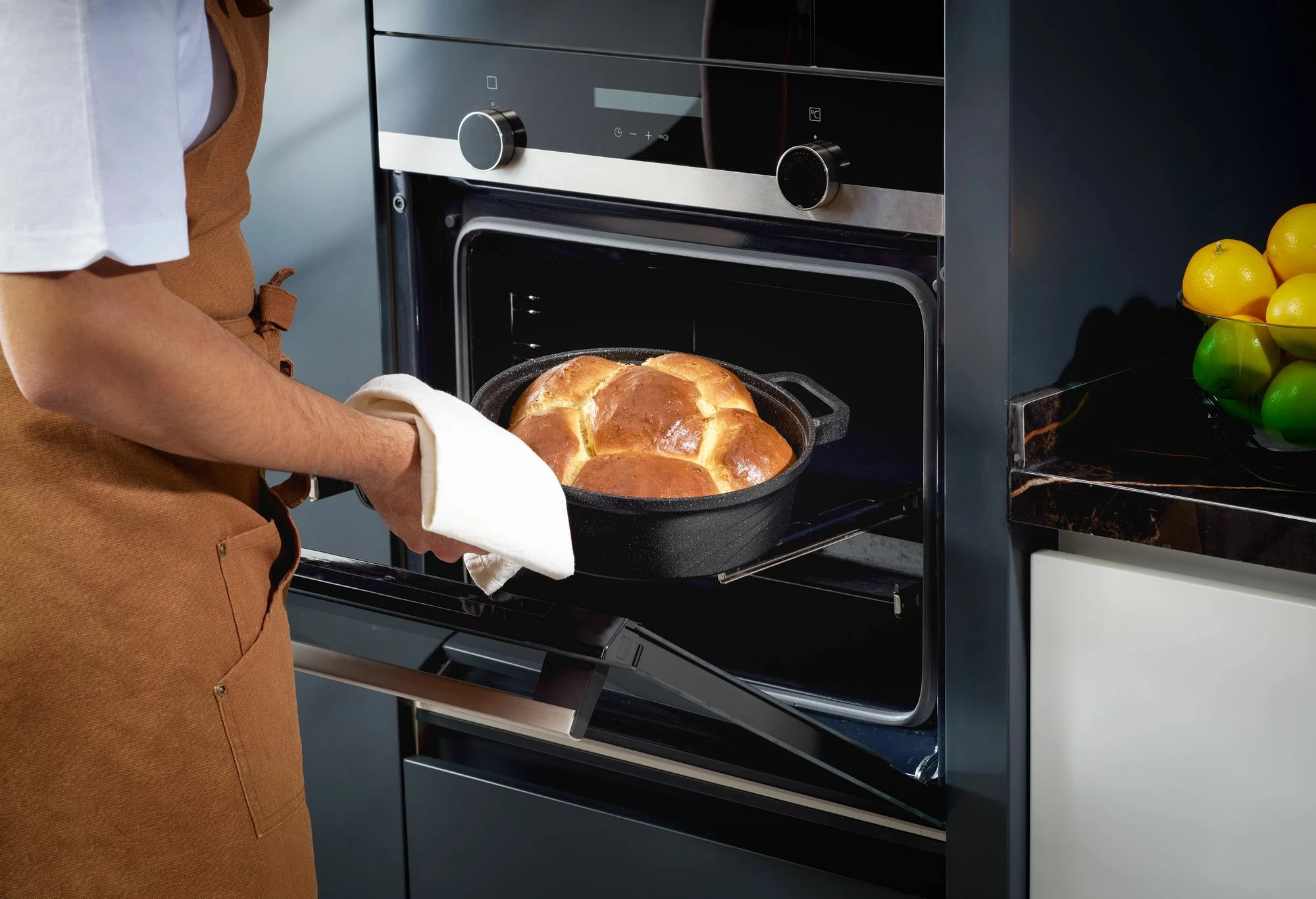 Set tenësh me tenxhere e tigan, ngjyrë e zezë, Hermia Concept, Vetta