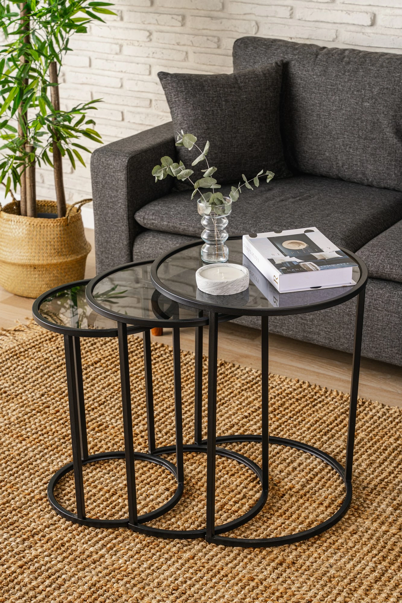 Set tavolinash ndihmëse, 3 copë, ngjyrë e zezë, Alya