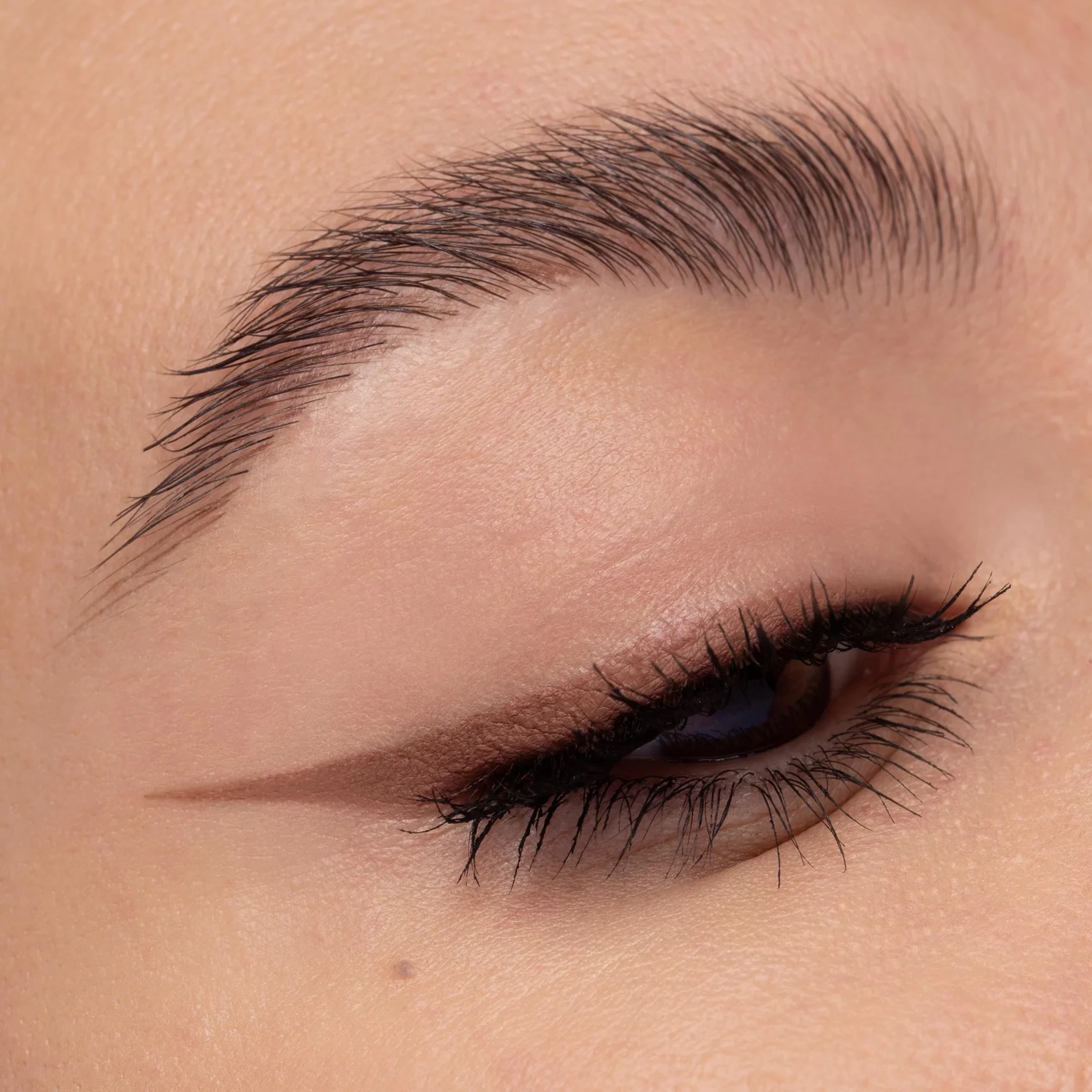Laps për sy Nabla Cupid's Arrow Longwear Stylo Multi-Purpose Stick Eyeshadow – Shade: Arrow #14 Pecan