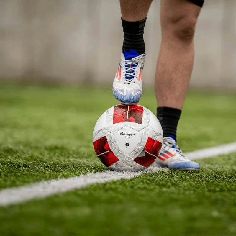 Top futbolli Molten, 5, i bardhë/kuq