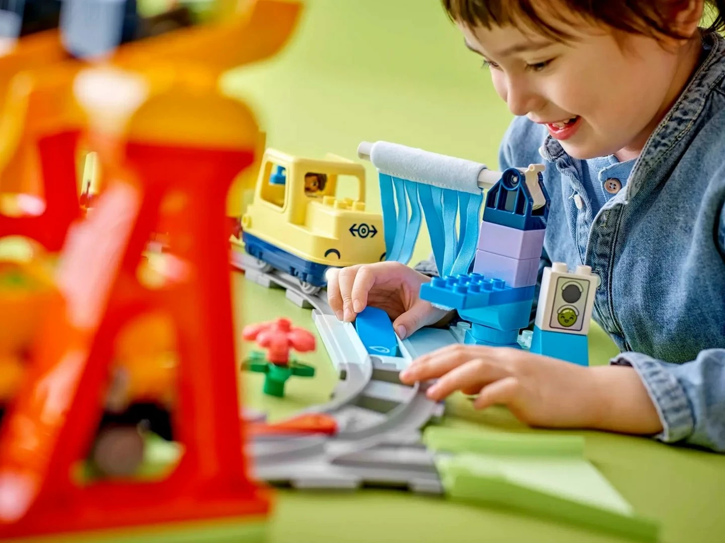 Set tren interaktiv LEGO DUPLO 10428, për fëmijë 3+ vjeç, shumëngjyrësh