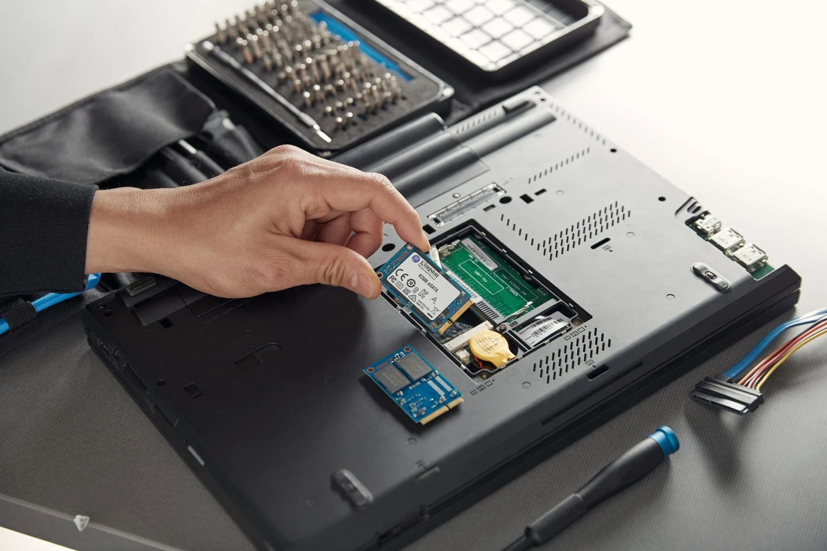 SSD Kingston Technology 256G KC600 SATA3 mSATA