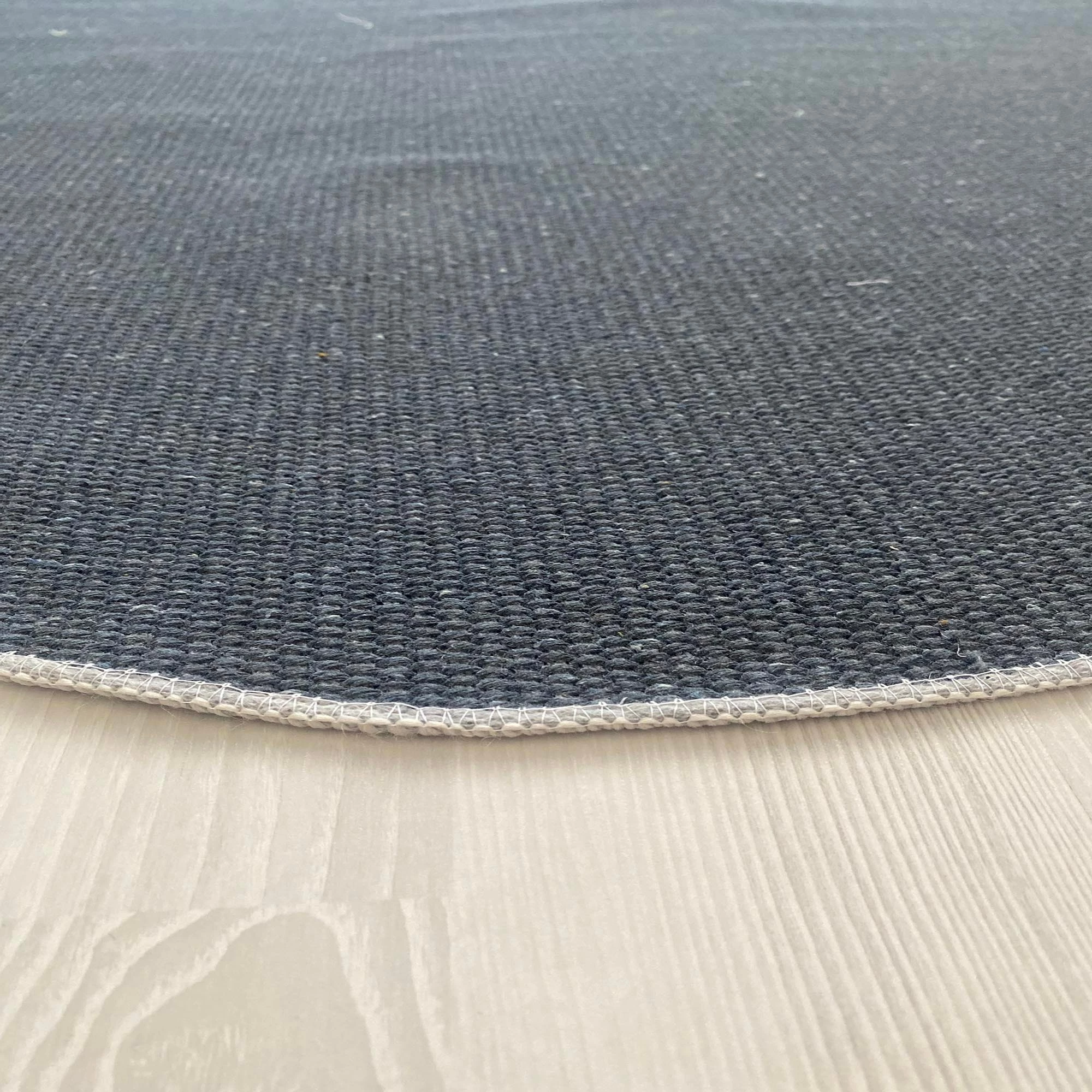 Qilim i rrumbullakët, ngjyrë gri, Conceptum Hypnose, Woopamuk502, 90x90cm