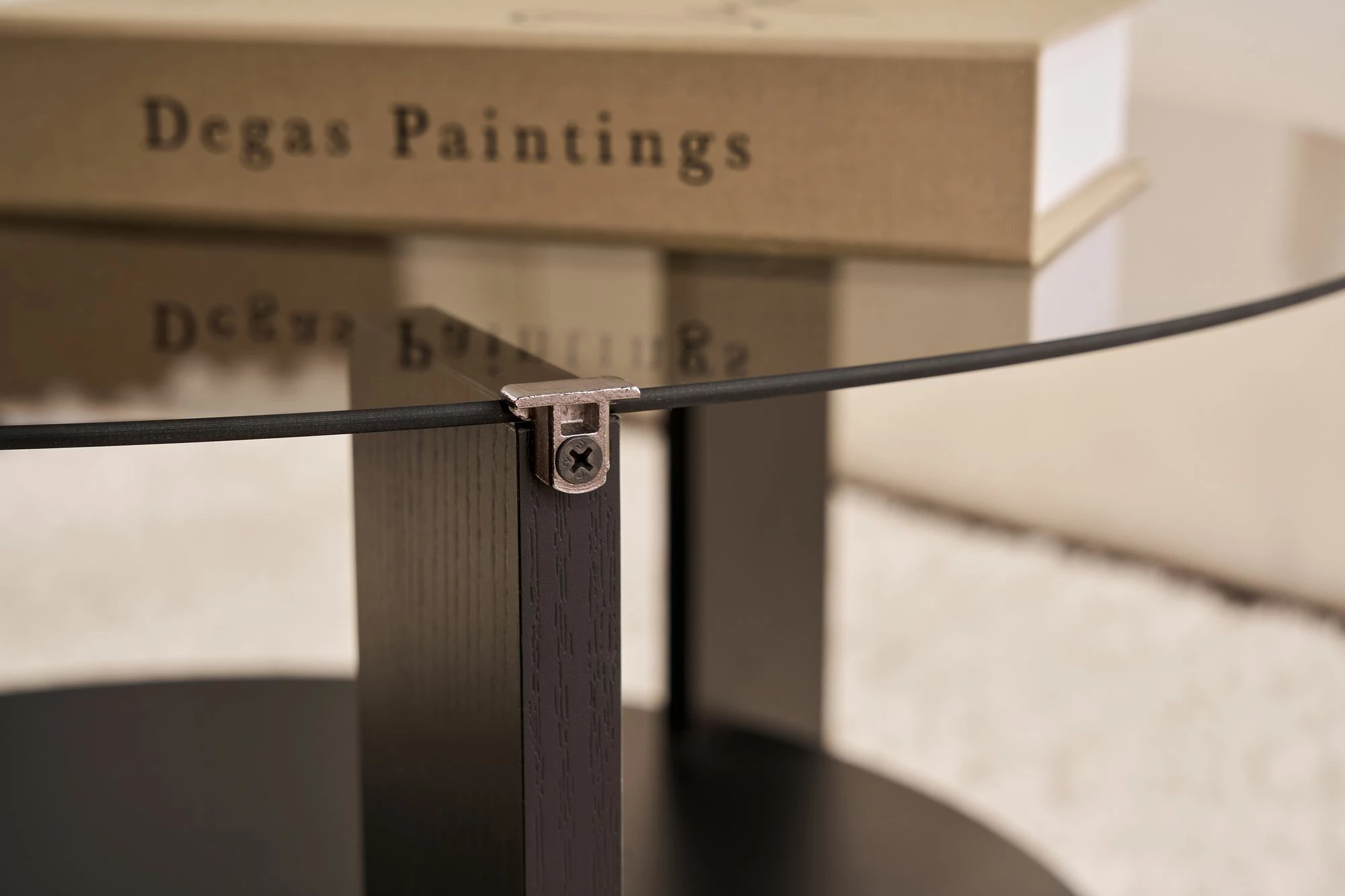 Tavolinë kafeje Nordure, Clara, dru i zi, fume