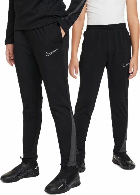 Pantallona sportive Nike për meshkuj, të zeza