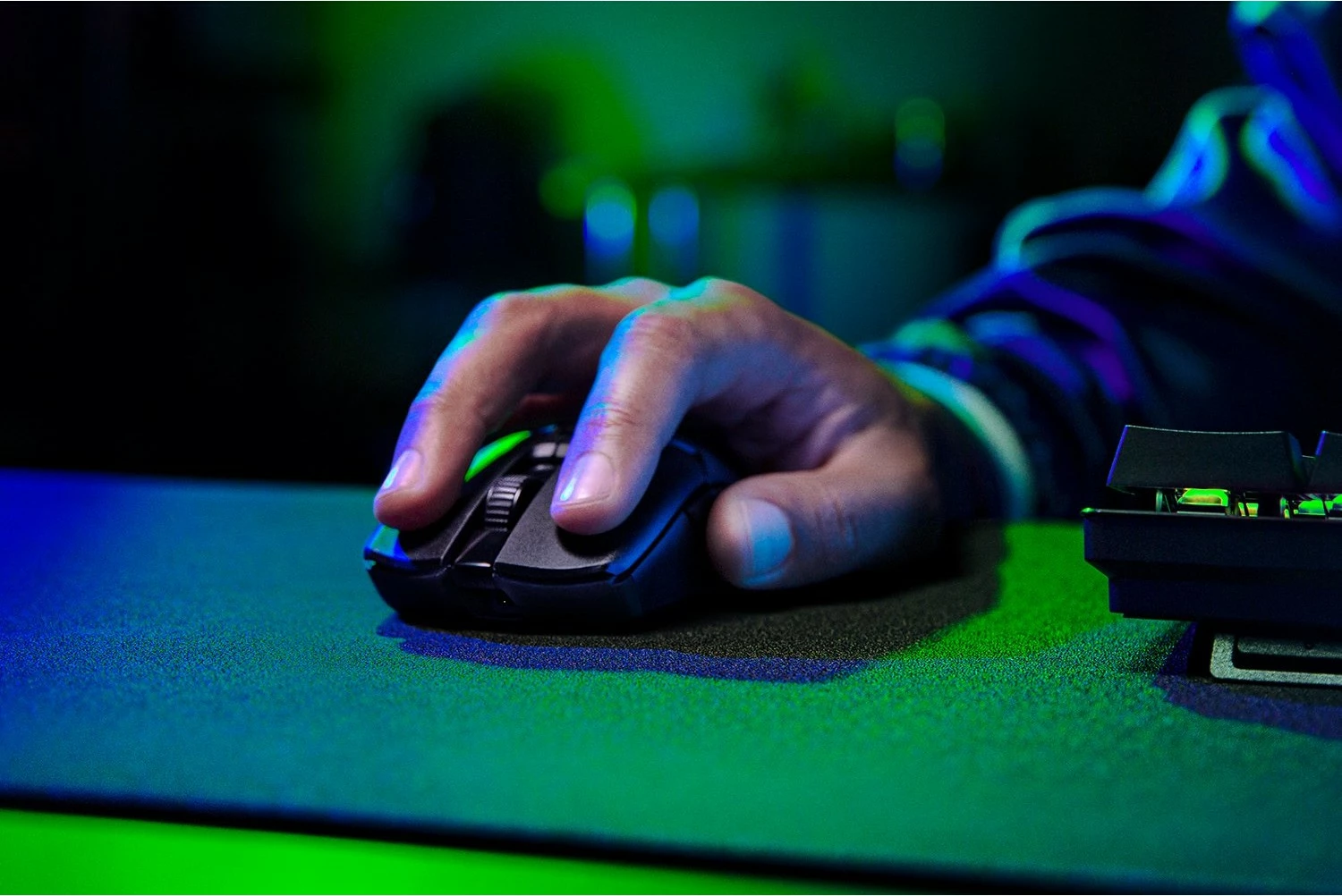 Maus Razer Viper V2 Pro, Djathtas, Optik, RF Wireless + USB Type-C, 30000 DPI, Zi