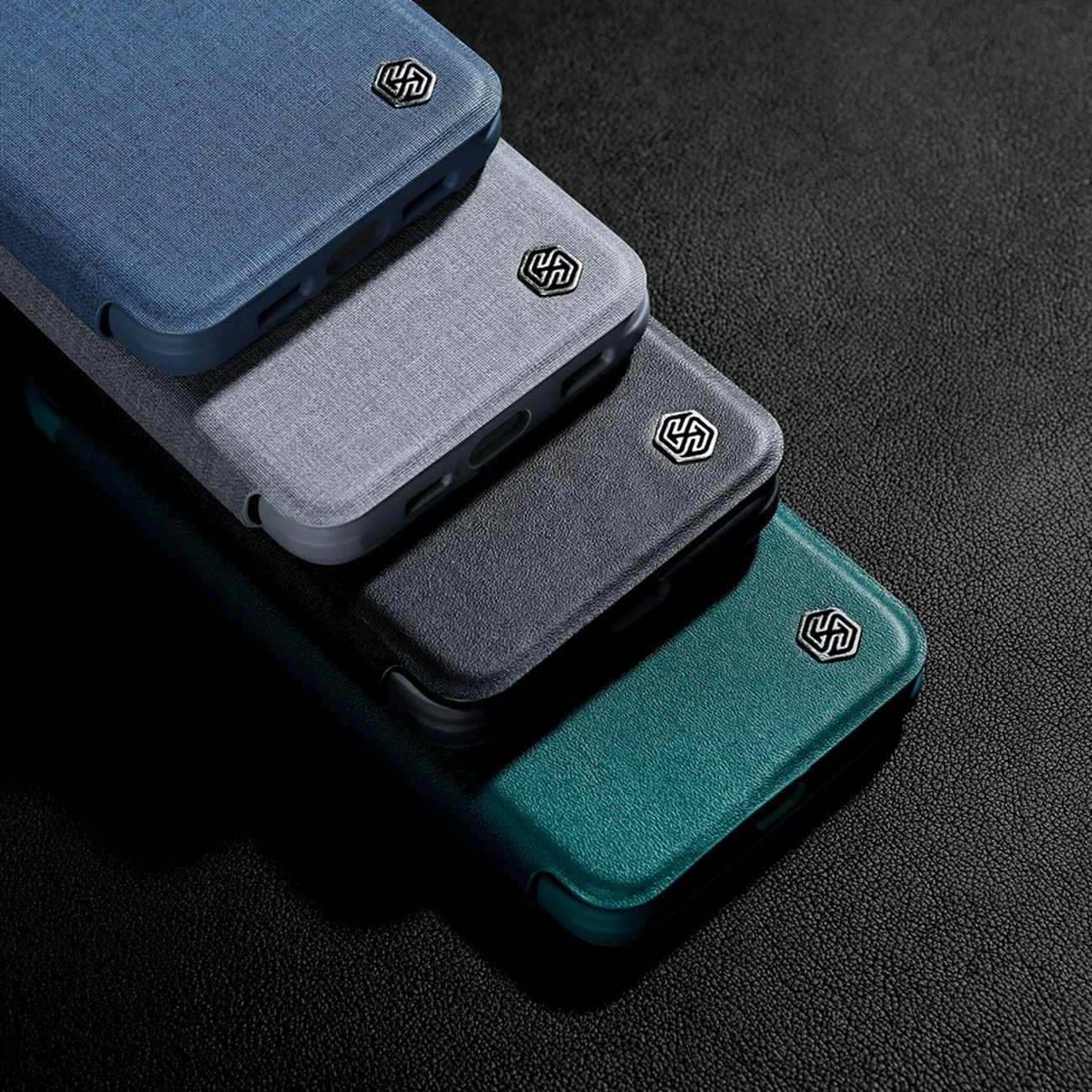 Mbështjellës Nillkin Qin Leather Pro Case për iPhone 14 Plus, me kapak dhe mbrojtje kamere, i zi
