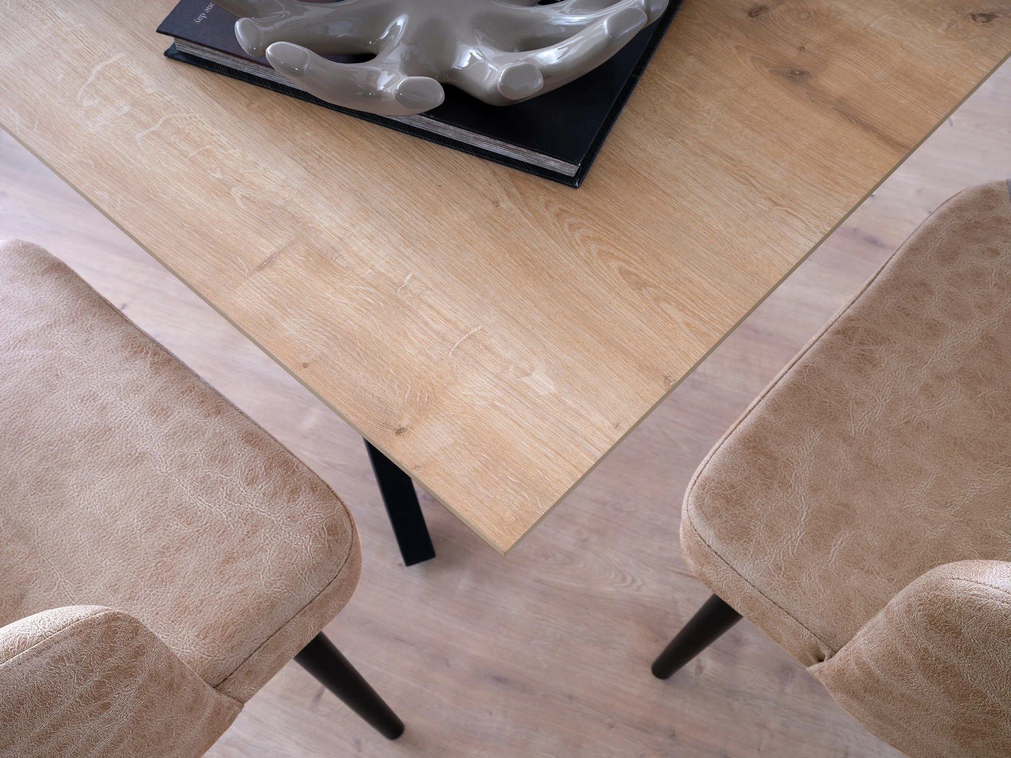 Tavolinë ngrënieje, ngjyrë lisi, Skye Decor, Nox - 3001