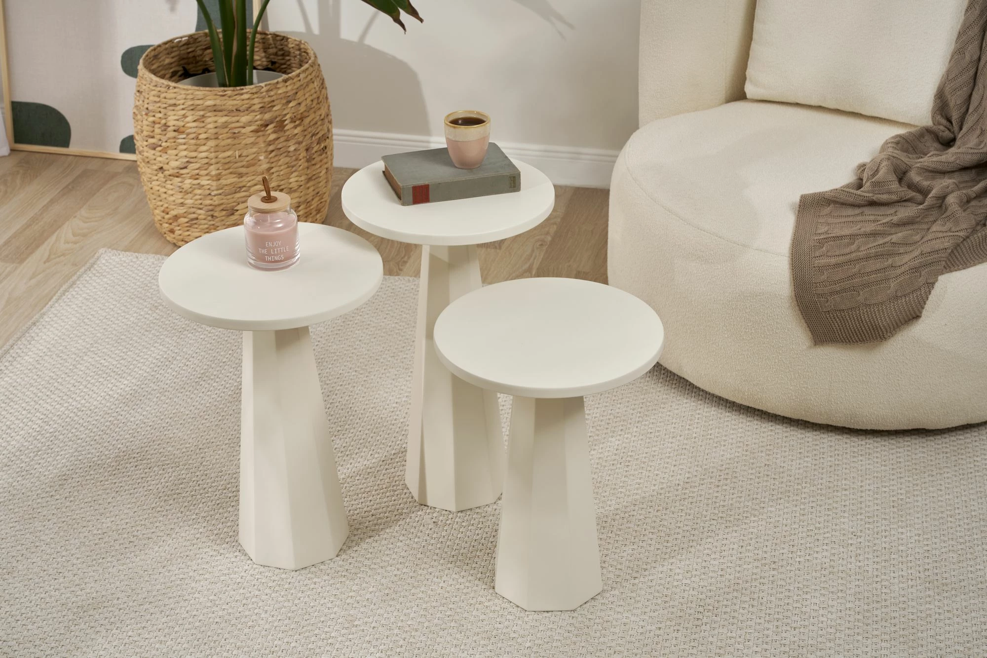 Set tavolinash anësore Skye Decor, Lilyum (57 + 52 + 47) - e bardhë