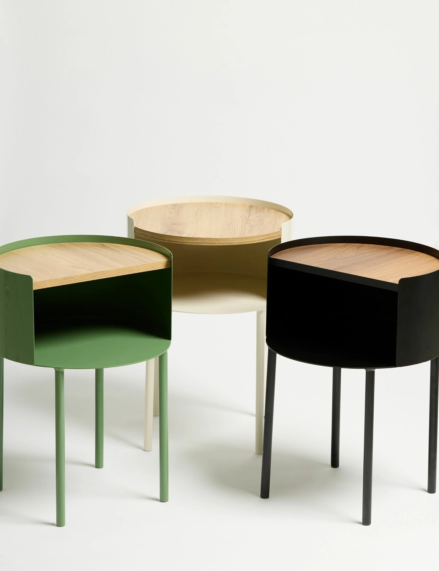 Tavolinë anësore Skye Decor, ngjyrë matcha, Espen